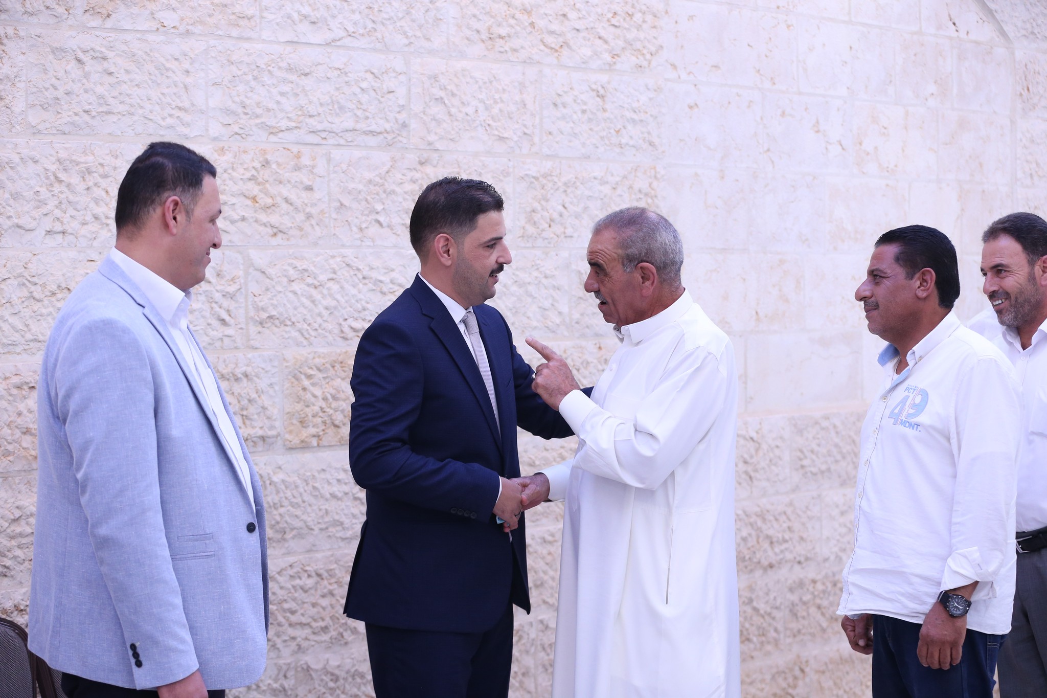 بالصور .. أبناء المرحوم الحاج صالح الهنداوي يحتفلون بزفاف شقيقهم سعد