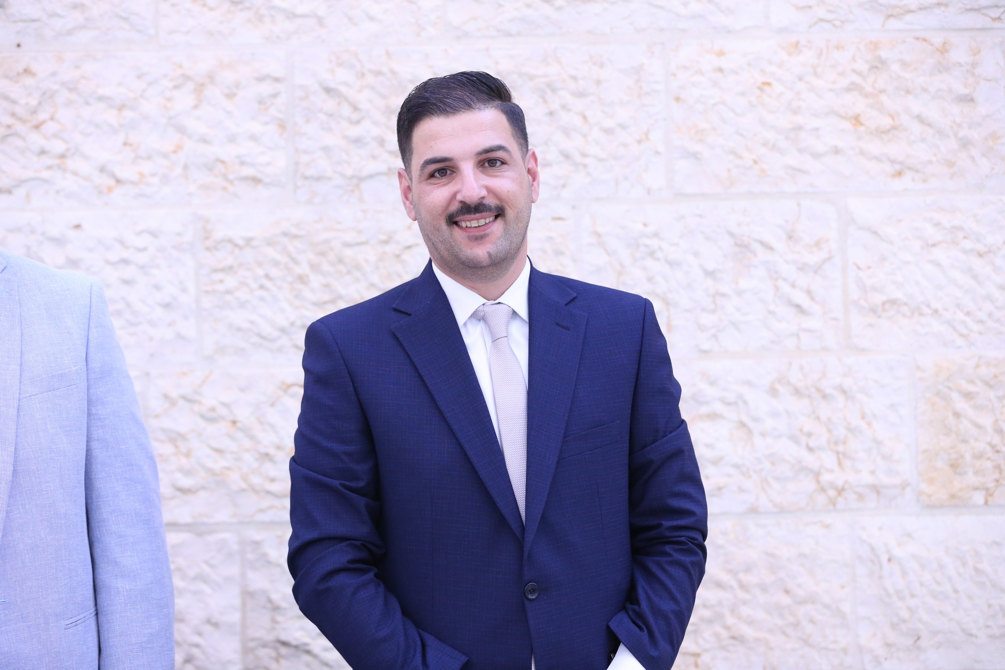 بالصور .. أبناء المرحوم الحاج صالح الهنداوي يحتفلون بزفاف شقيقهم سعد