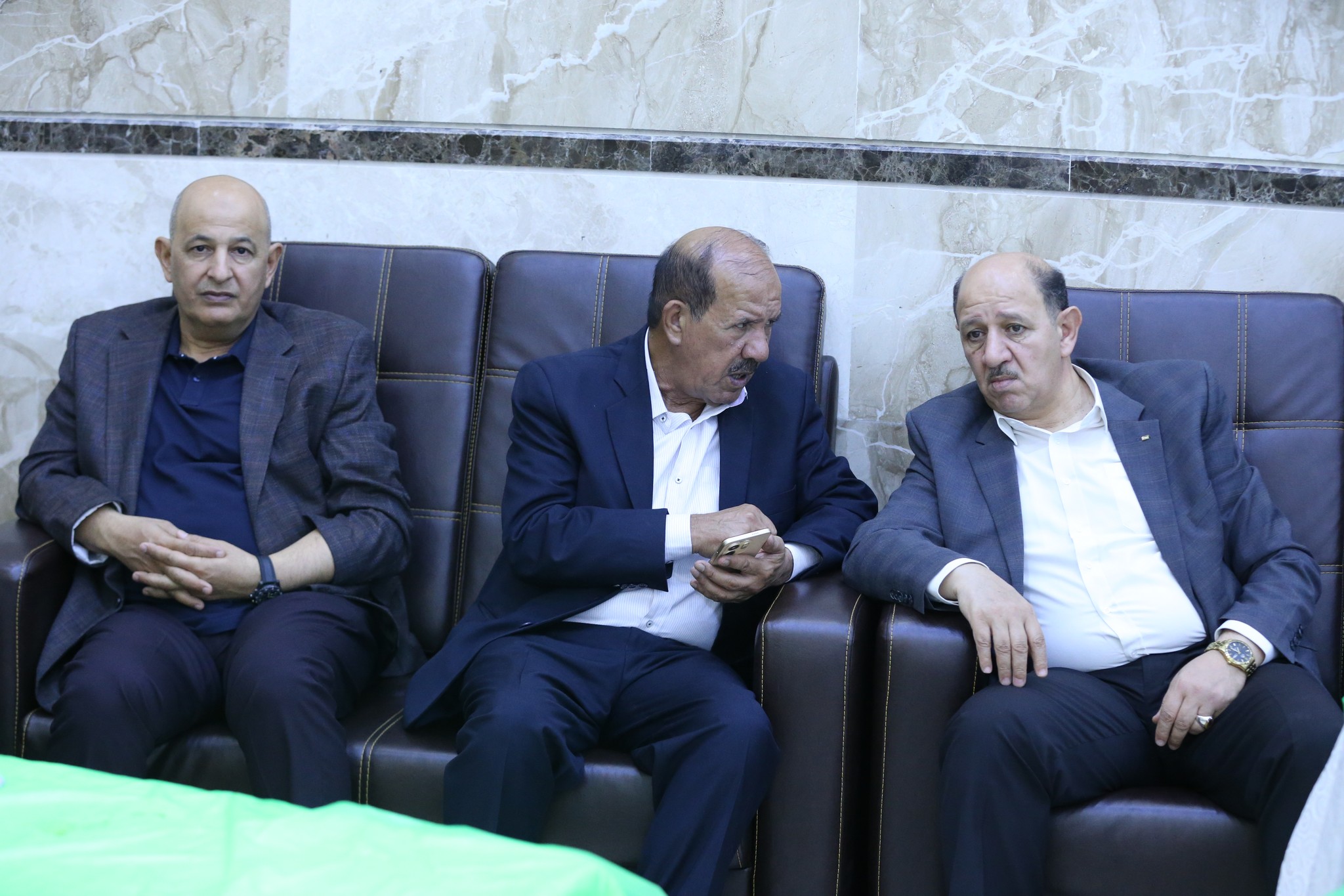 بالصور .. أبناء المرحوم الحاج صالح الهنداوي يحتفلون بزفاف شقيقهم سعد