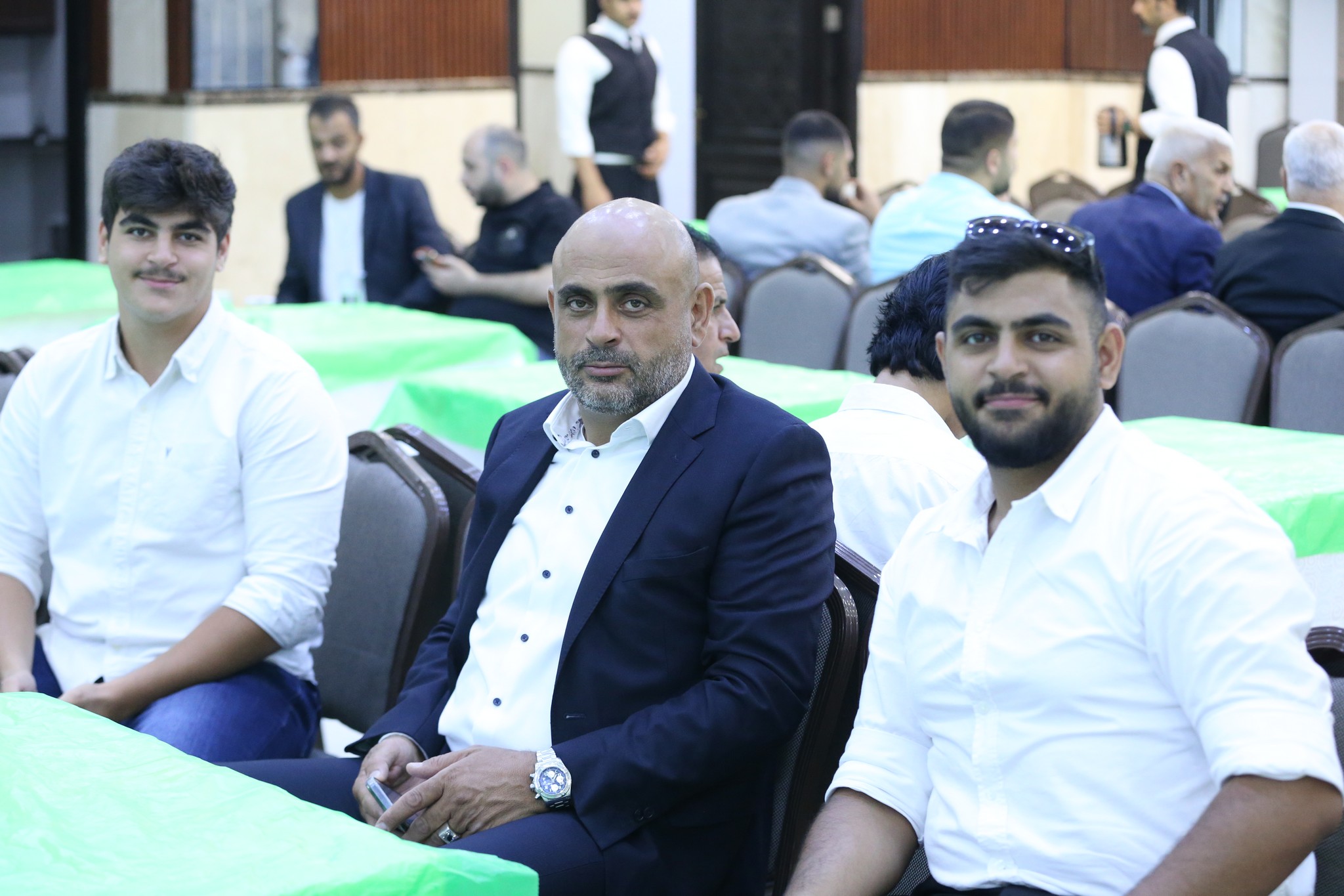 بالصور .. أبناء المرحوم الحاج صالح الهنداوي يحتفلون بزفاف شقيقهم سعد