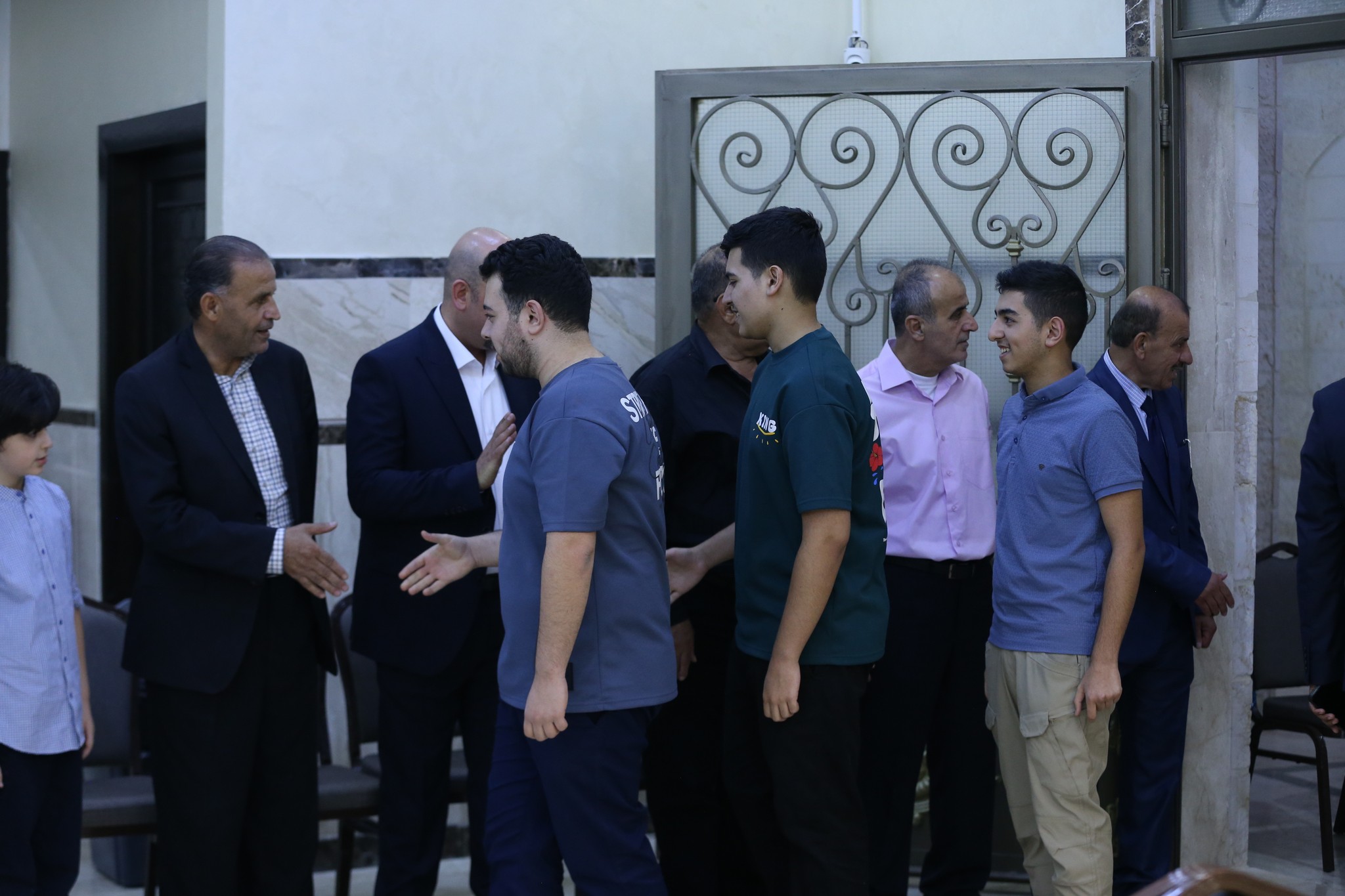 بالصور .. أبناء المرحوم الحاج صالح الهنداوي يحتفلون بزفاف شقيقهم سعد