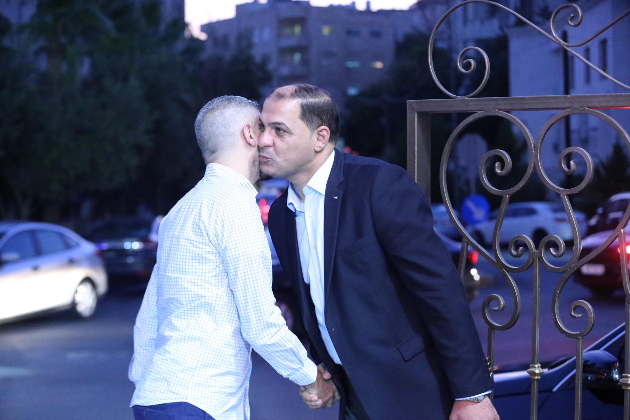 بالصور .. أبناء المرحوم الحاج صالح الهنداوي يحتفلون بزفاف شقيقهم سعد