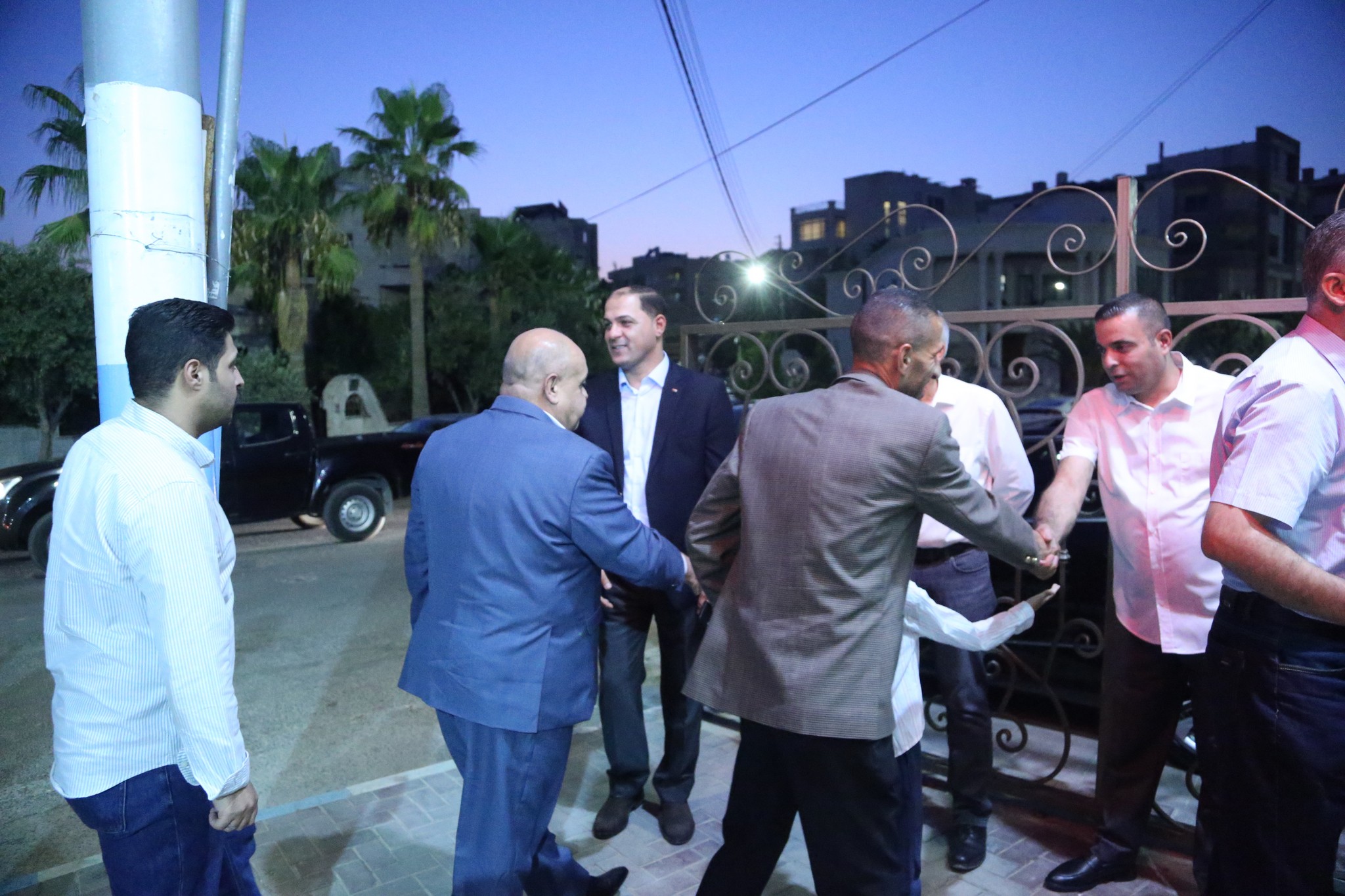 بالصور .. أبناء المرحوم الحاج صالح الهنداوي يحتفلون بزفاف شقيقهم سعد