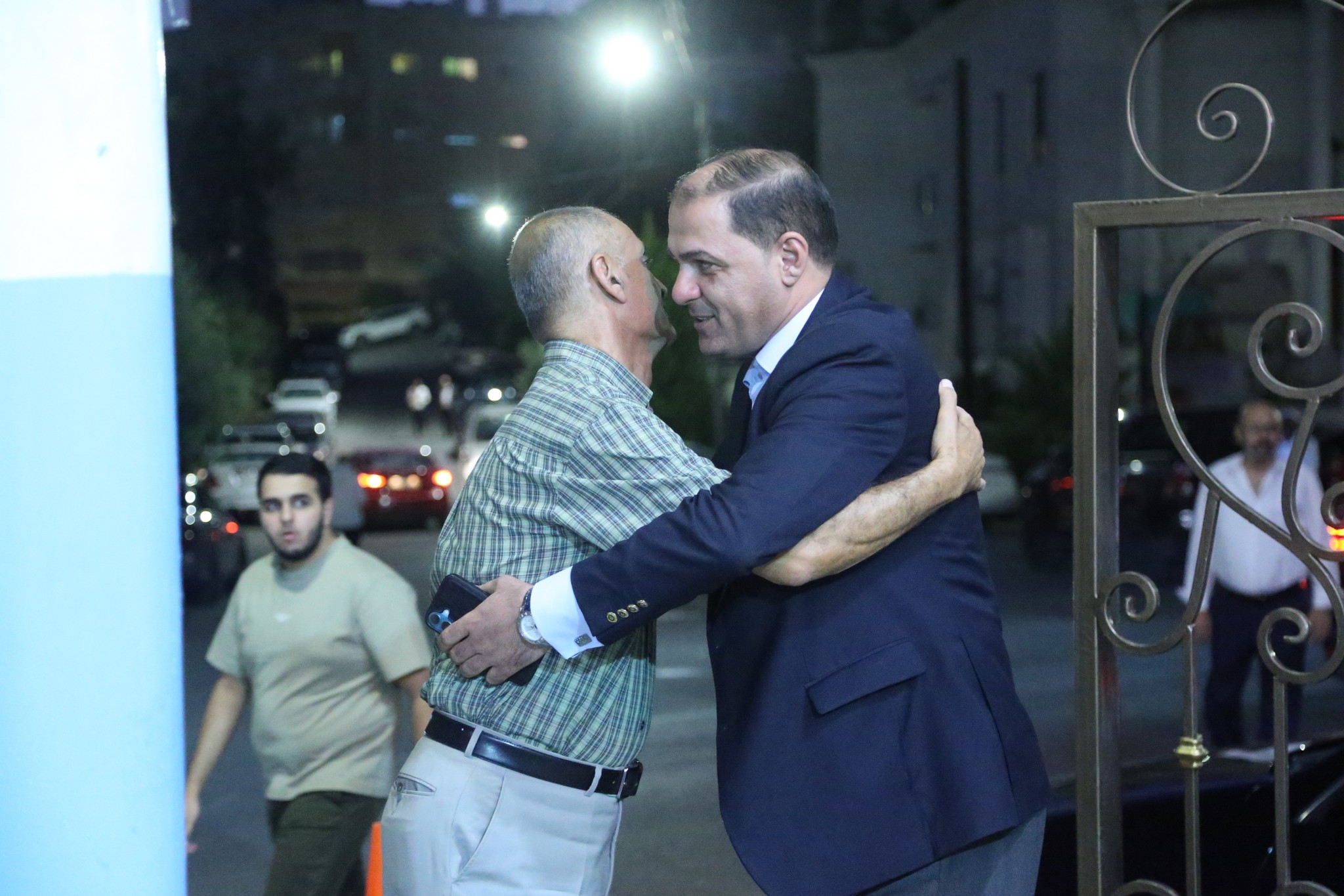 بالصور .. أبناء المرحوم الحاج صالح الهنداوي يحتفلون بزفاف شقيقهم سعد