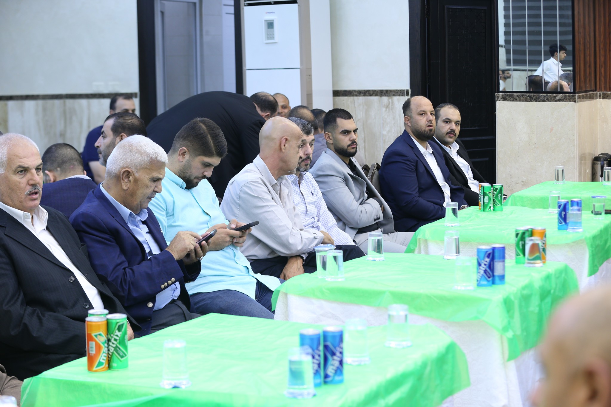 بالصور .. أبناء المرحوم الحاج صالح الهنداوي يحتفلون بزفاف شقيقهم سعد