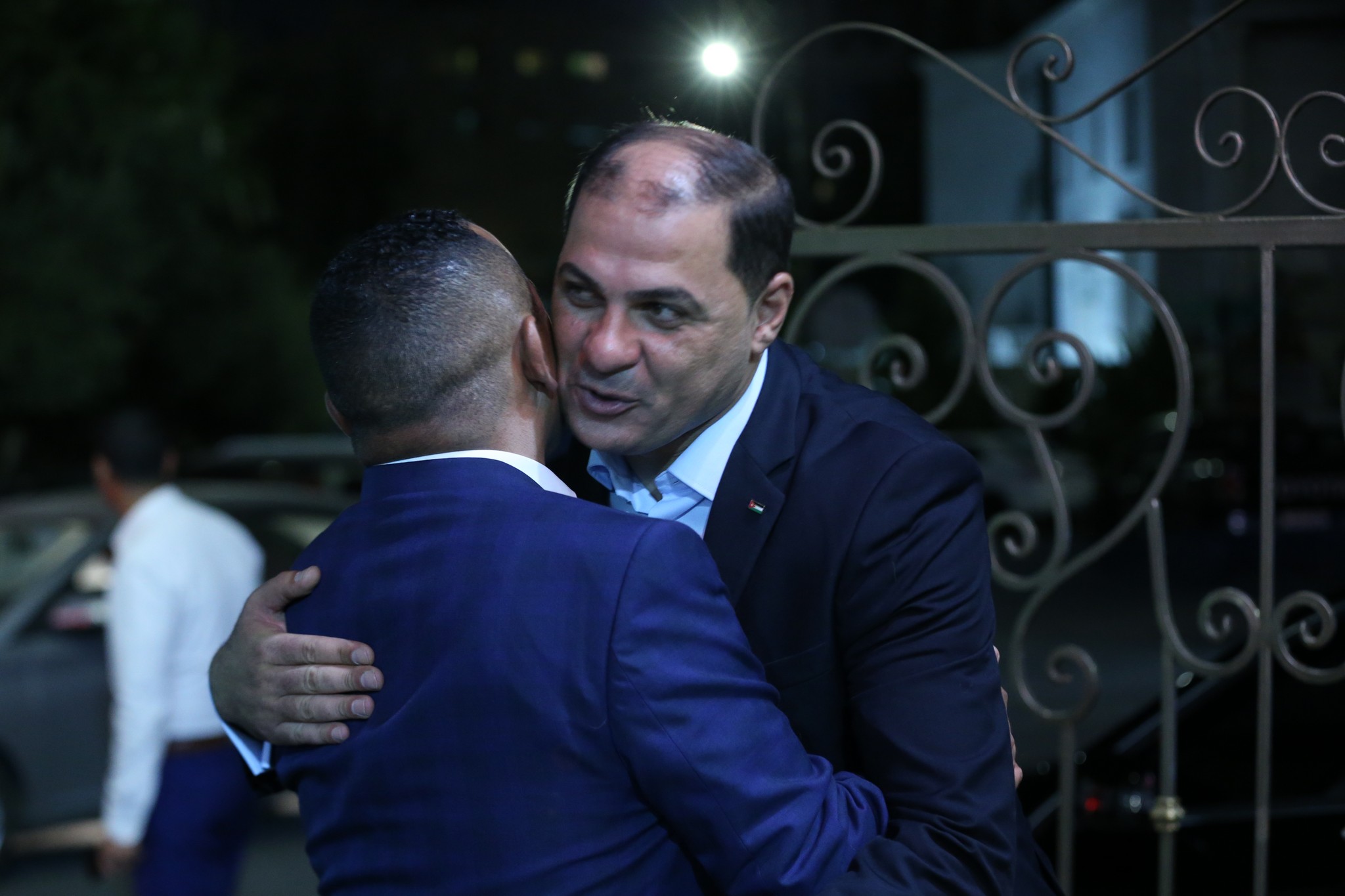 بالصور .. أبناء المرحوم الحاج صالح الهنداوي يحتفلون بزفاف شقيقهم سعد