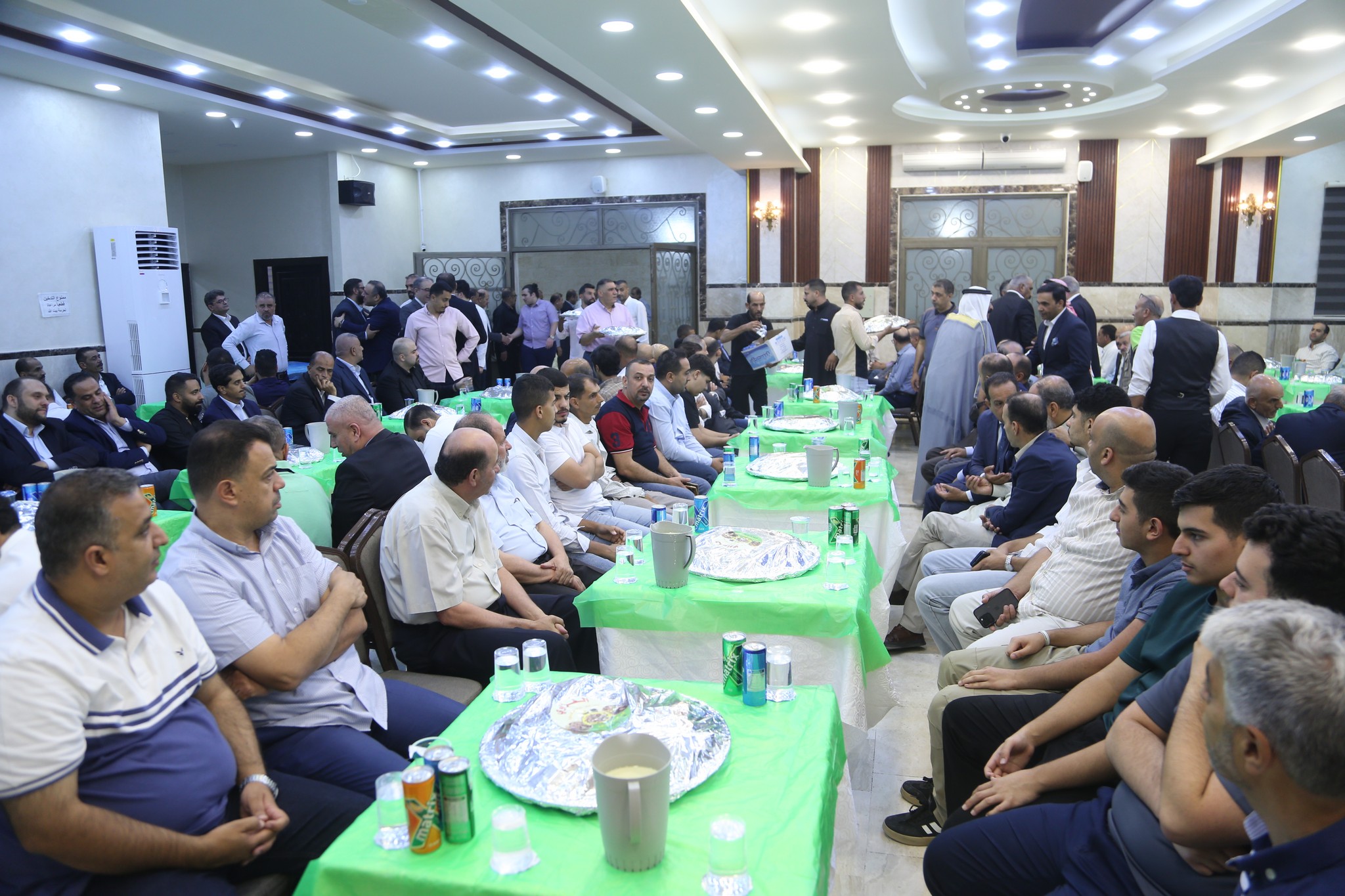 بالصور .. أبناء المرحوم الحاج صالح الهنداوي يحتفلون بزفاف شقيقهم سعد