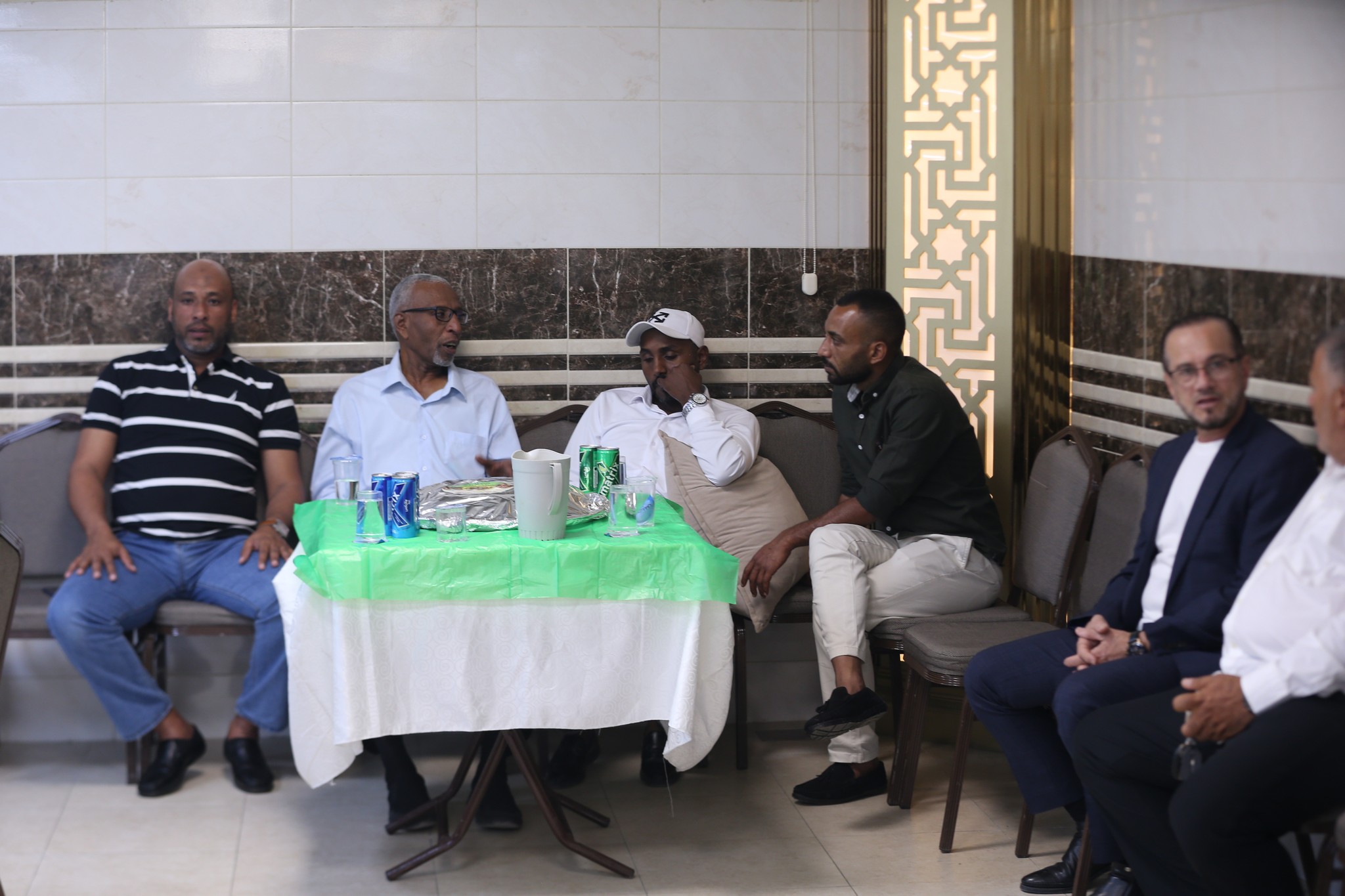 بالصور .. أبناء المرحوم الحاج صالح الهنداوي يحتفلون بزفاف شقيقهم سعد