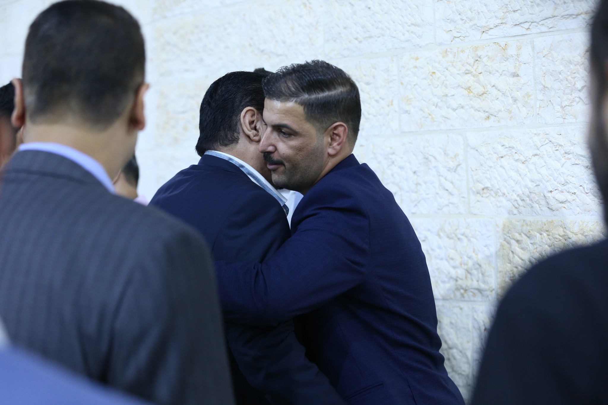 بالصور .. أبناء المرحوم الحاج صالح الهنداوي يحتفلون بزفاف شقيقهم سعد