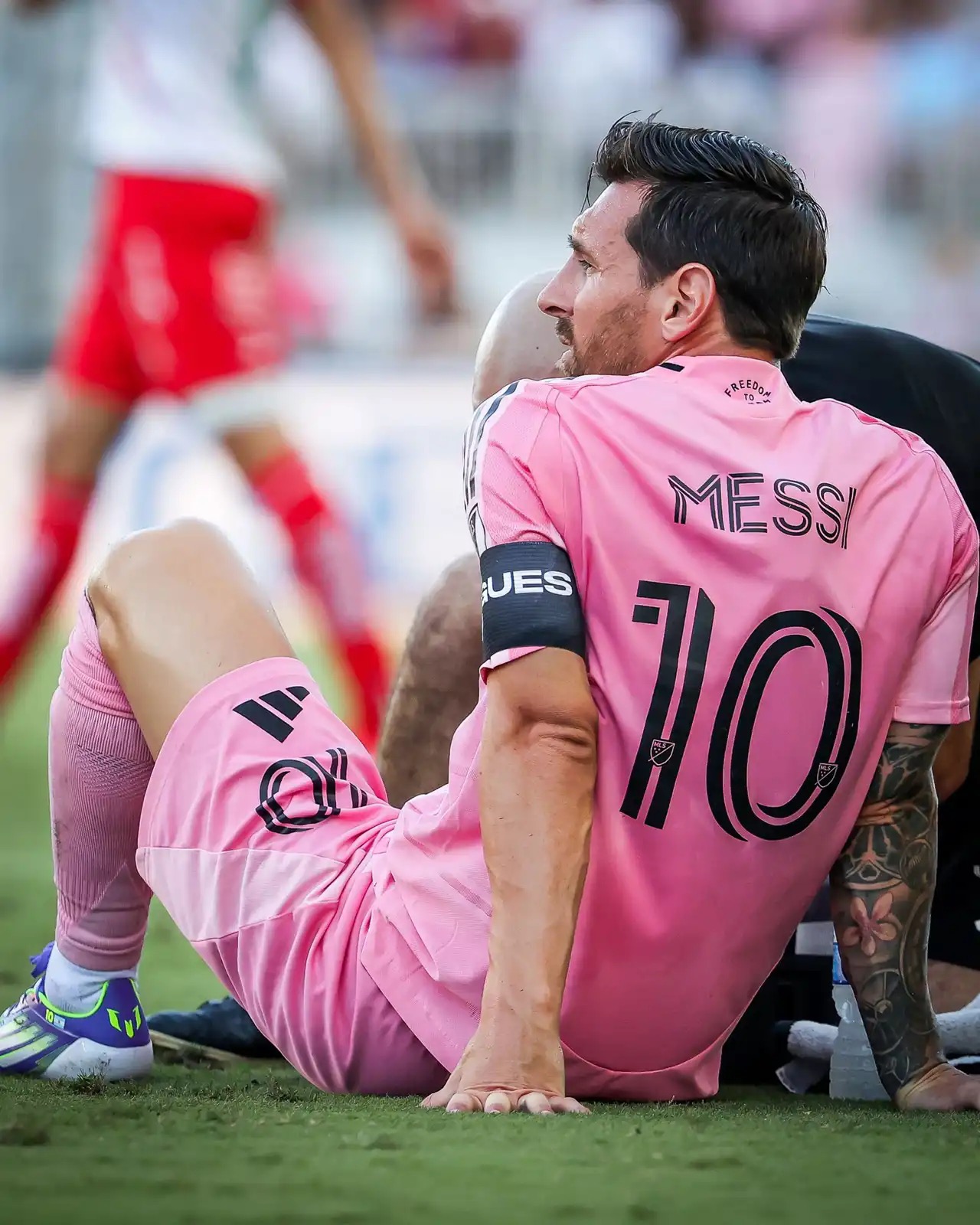 صورة حول : إصابة جديدة تثير القلق بشأن مستقبل ميسي إصابة جديدة تثير القلق بشأن مستقبل ميسي