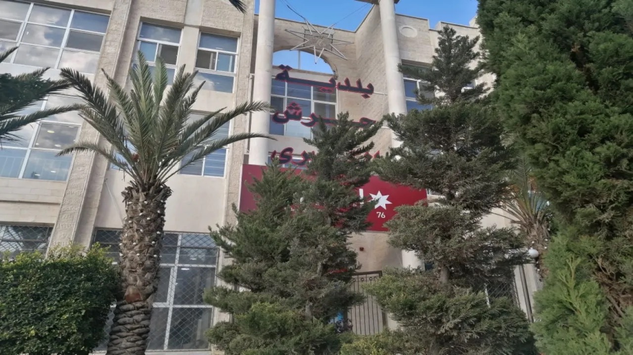 صورة حول : عاجل | هدم عمارة قديمة آيلة للسقوط في جرش عاجل | هدم عمارة قديمة آيلة للسقوط في جرش