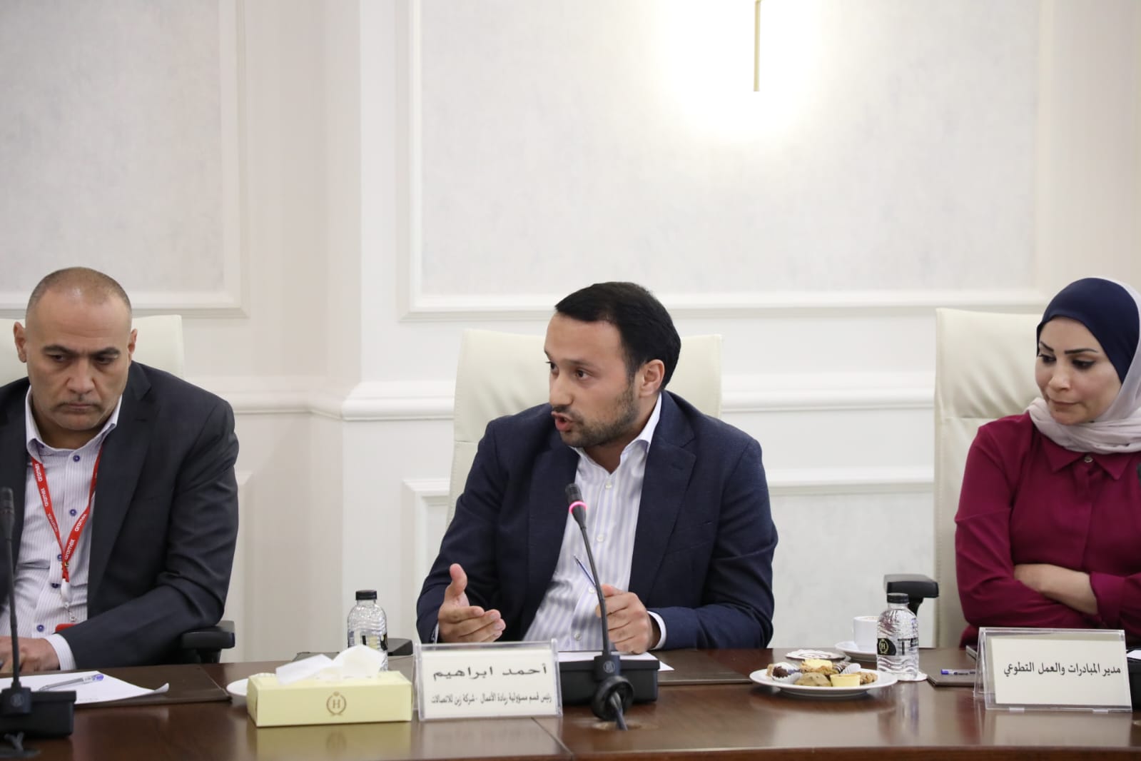 وزارة الشباب تبحث مع القطاع الخاص سبل تعزيز الشراكة لتمكين الشباب اقتصادياً وزارة الشباب