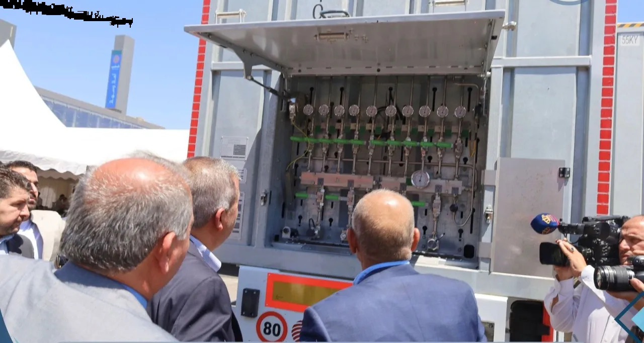 بالفيديو .. افتتاح أول محطة متنقلة لتعبئة الغاز الطبيعي المضغوط في الأردن