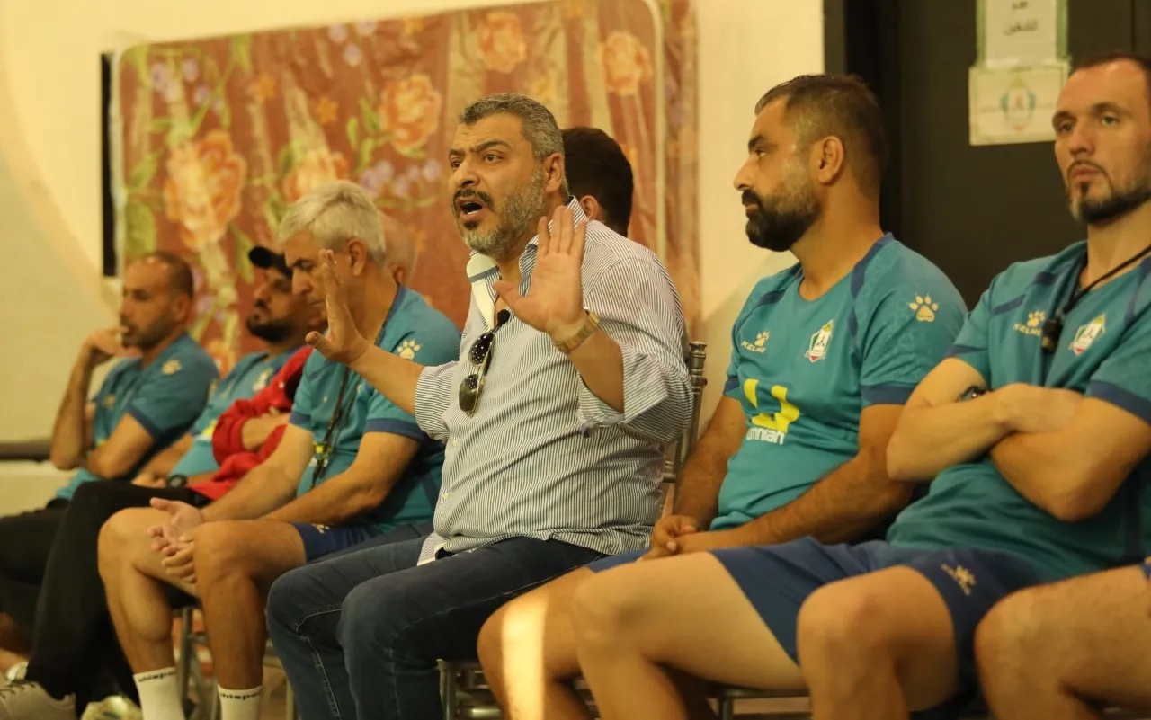 الصقور يوجّه رسالة حاسمة للاعبي الوحدات قبل مواجهة الفيصلي