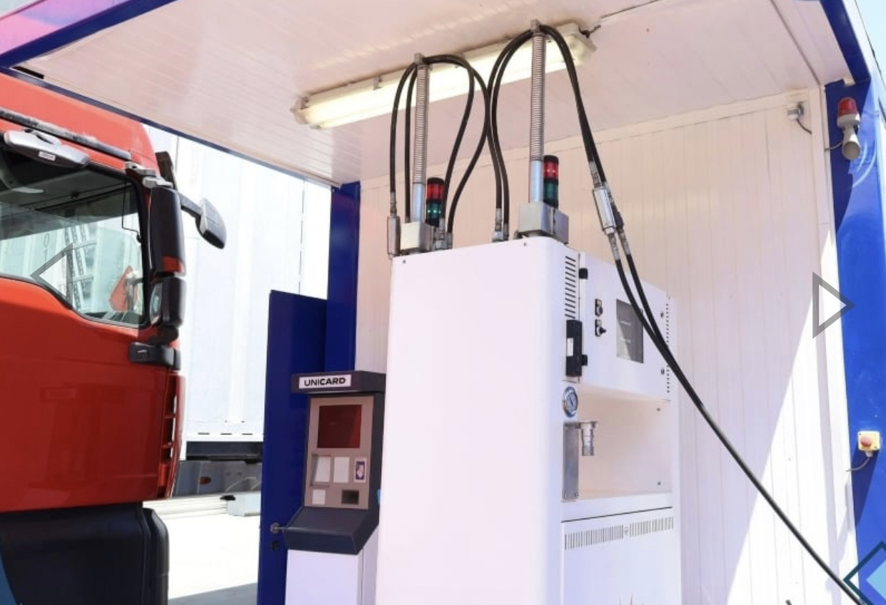 صورة حول : بالفيديو .. افتتاح أول محطة متنقلة لتعبئة الغاز الطبيعي المضغوط في الأردن بالفيديو .. افتتاح أول محطة متنقلة لتعبئة الغاز الطبيعي المضغوط في الأردن