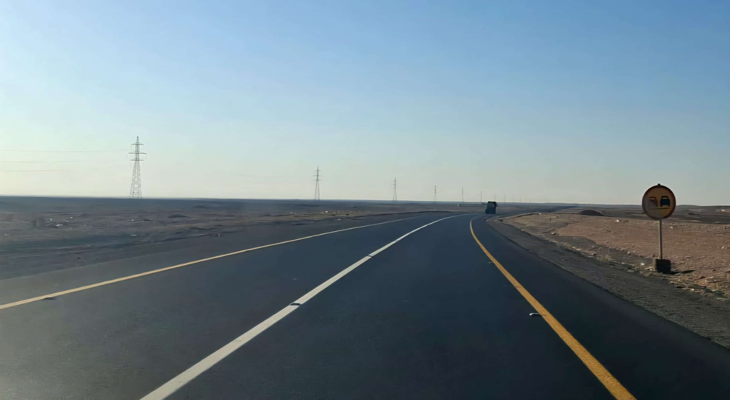 الأشغال" تُنجز المرحلة الأولى من مشروع طريق معان