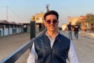 رامي الحجاج يهنئ لؤي العبابنه بنجاح نجله