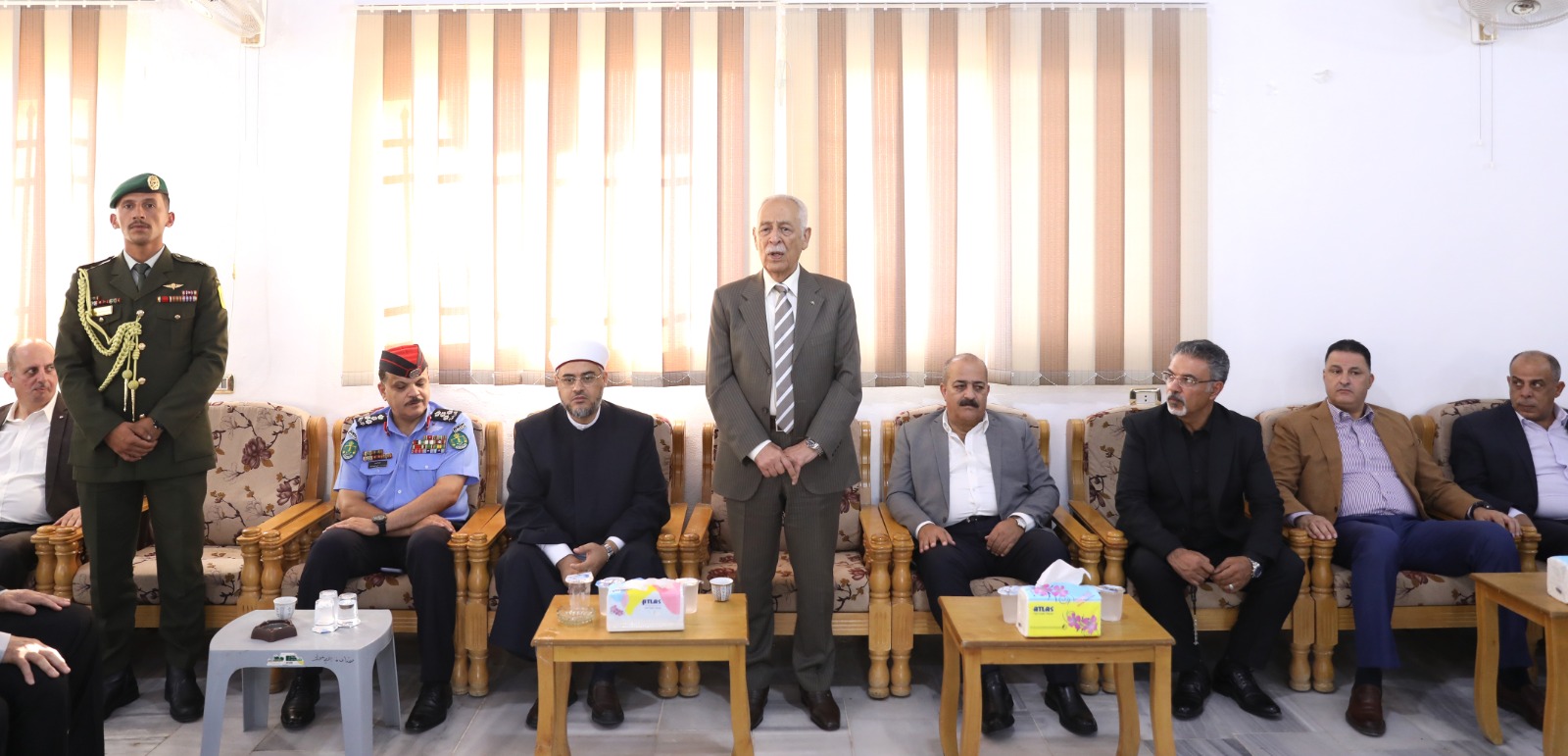 مندوبا عن الملك وولي العهد. العيسوي يعزي بني عواد والجوارنة والديري وخير والعبابنة