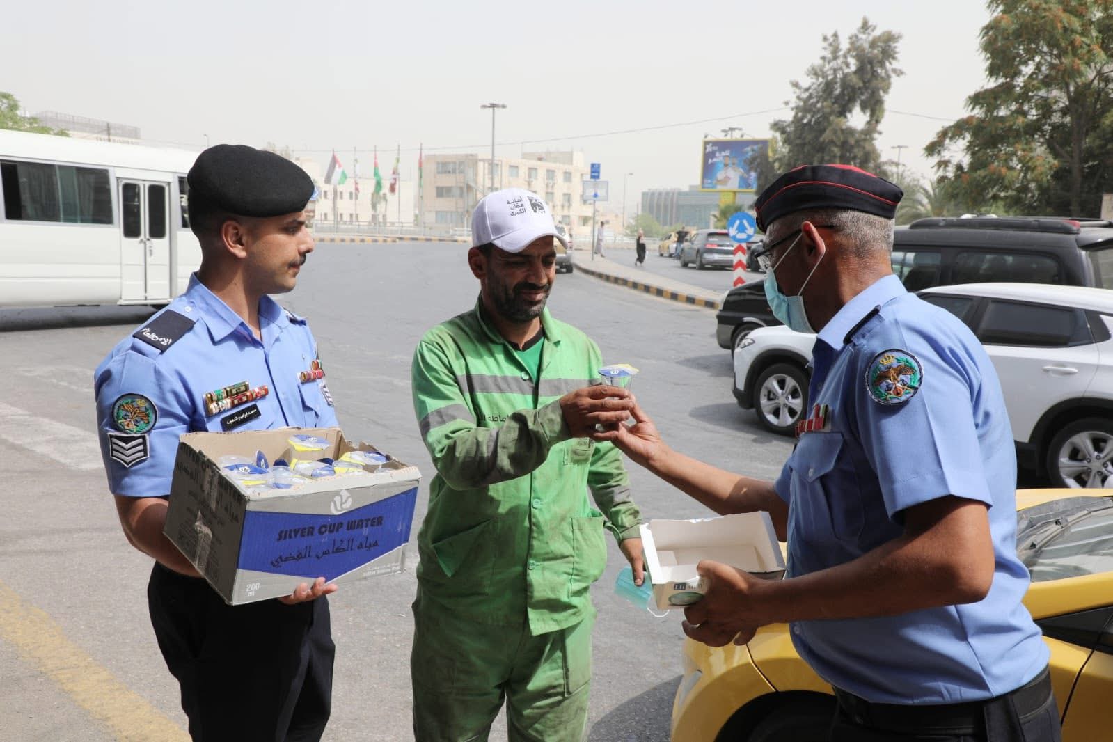 الأمن العام يطلق مبادرة "سقيا رحمة" لمواجهة الأجواء الحارة والمغبرة