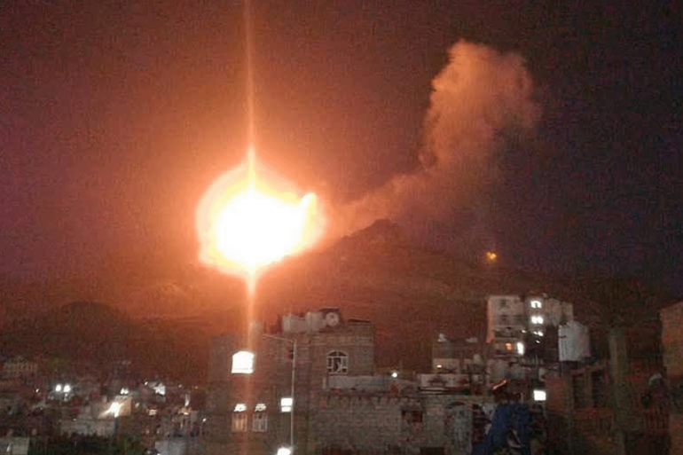 صورة حول : غارة إسرائيلية تستهدف محطة كهرباء جنوب صنعاء وتوقف مولداتها عن العمل غارة إسرائيلية تستهدف محطة كهرباء جنوب صنعاء وتوقف مولداتها عن العمل