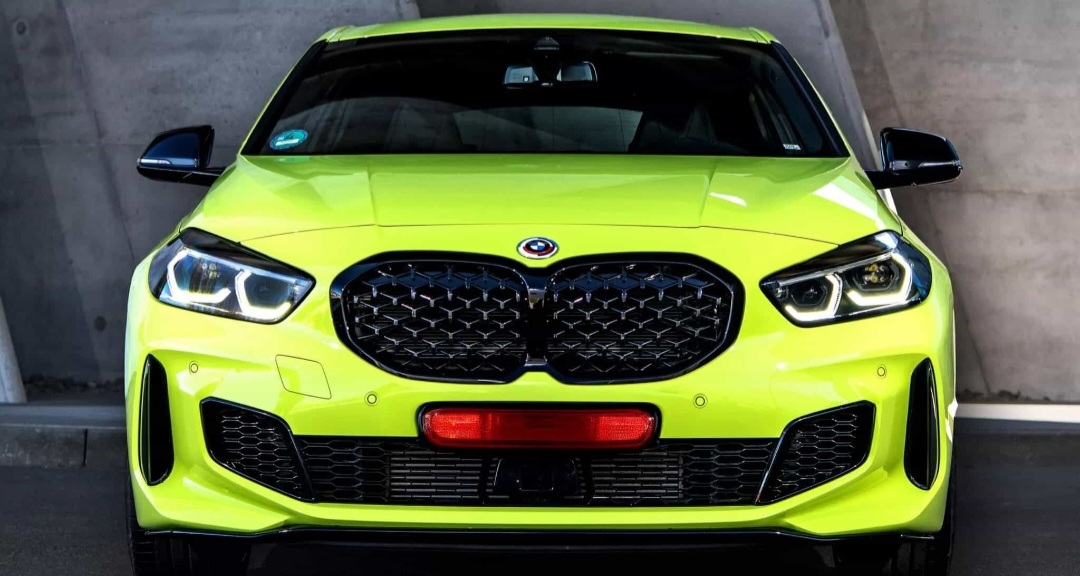 صورة حول : إضاءة فرامل السيارة من الأمام خدعة بسيطة قد تمنع آلاف الحوادث سنويًا إضاءة فرامل السيارة من الأمام خدعة بسيطة قد تمنع آلاف الحوادث سنويًا