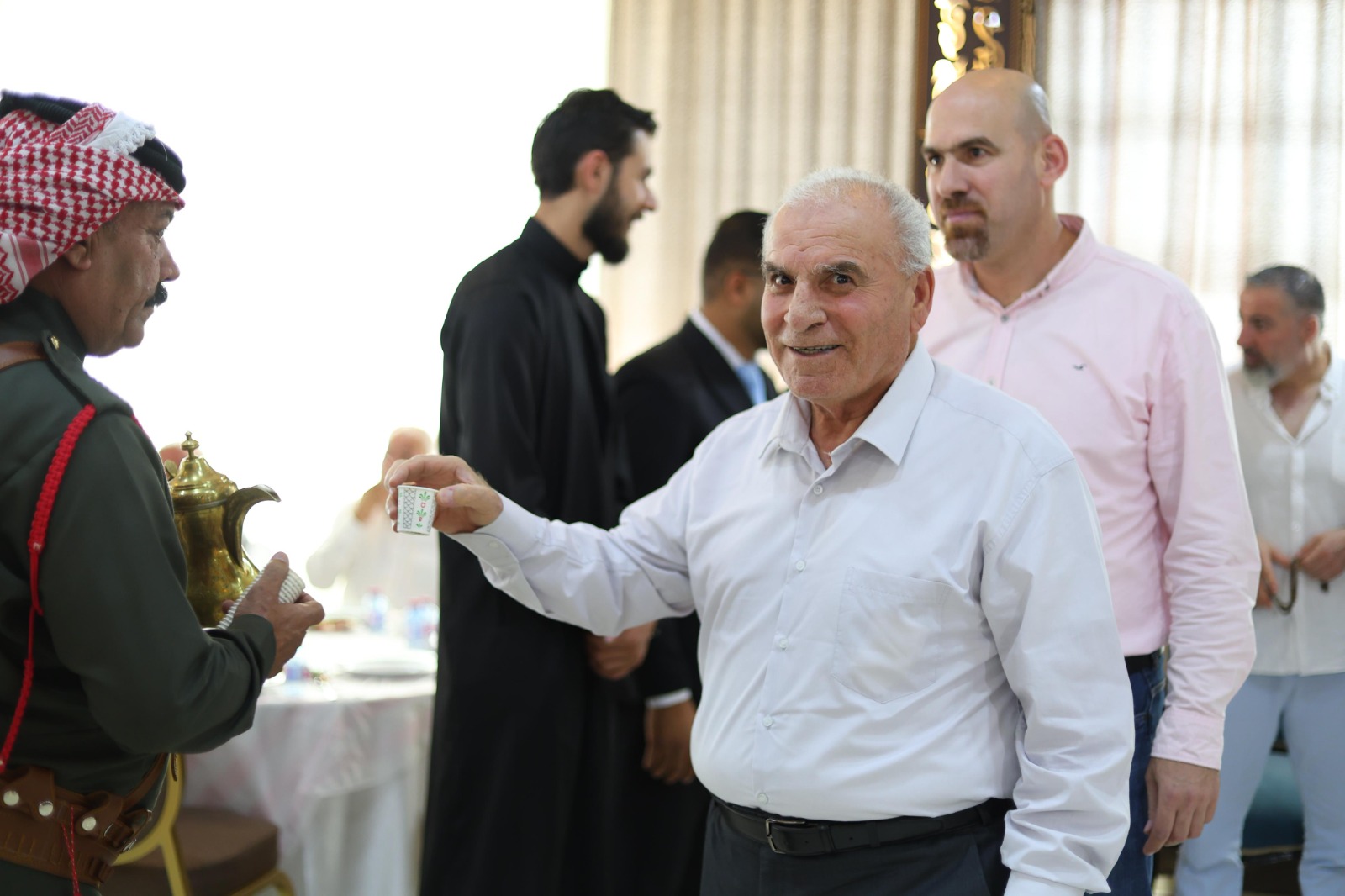 السلايمة يُقيم وليمة غداء بمناسبة زفاف المهندس بلال منذر السلايمة 