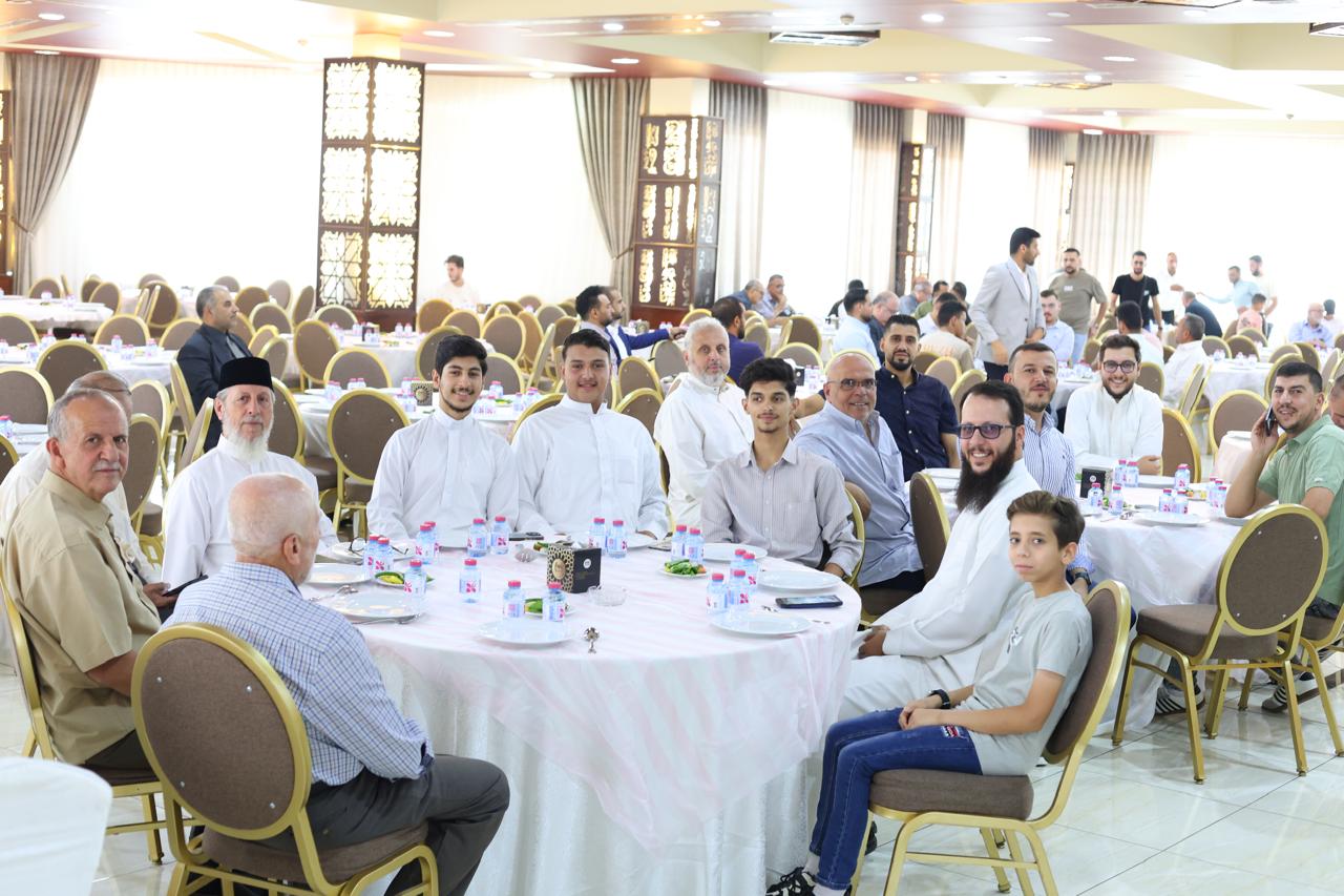 السلايمة يُقيم وليمة غداء بمناسبة زفاف المهندس بلال منذر السلايمة 