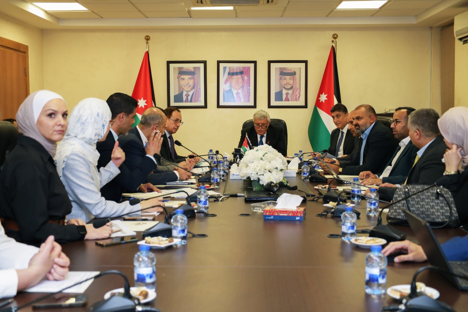 صورة حول : القطامين: البرنامج التنفيذي الثاني لرؤية التحديث الاقتصادي يتطلب تشاركية حقيقية ومشاريع نوعية يلمسها المواطن والاقتصاد القطامين: البرنامج التنفيذي الثاني لرؤية التحديث الاقتصادي يتطلب تشاركية حقيقية ومشاريع نوعية يلمسها المواطن والاقتصاد