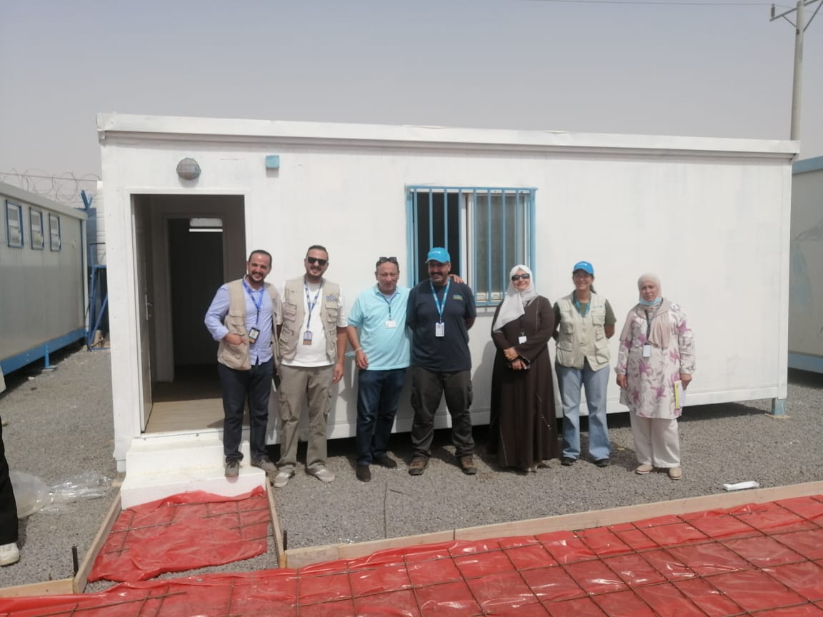 صورة حول : مدير تربية الزرقاء الثانية تتفقد المدارس المستحدثة بدعم اليونيسف مدير تربية الزرقاء الثانية تتفقد المدارس المستحدثة بدعم اليونيسف