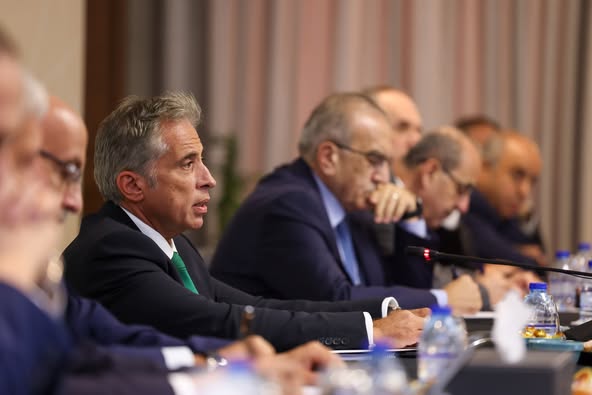 عاجل | رئيس الوزراء يجتمع بالأمناء العامين للوزارات ويحثهم على تحمل مسؤولياتهم وقيادة جهود التخطيط والتنفيذ