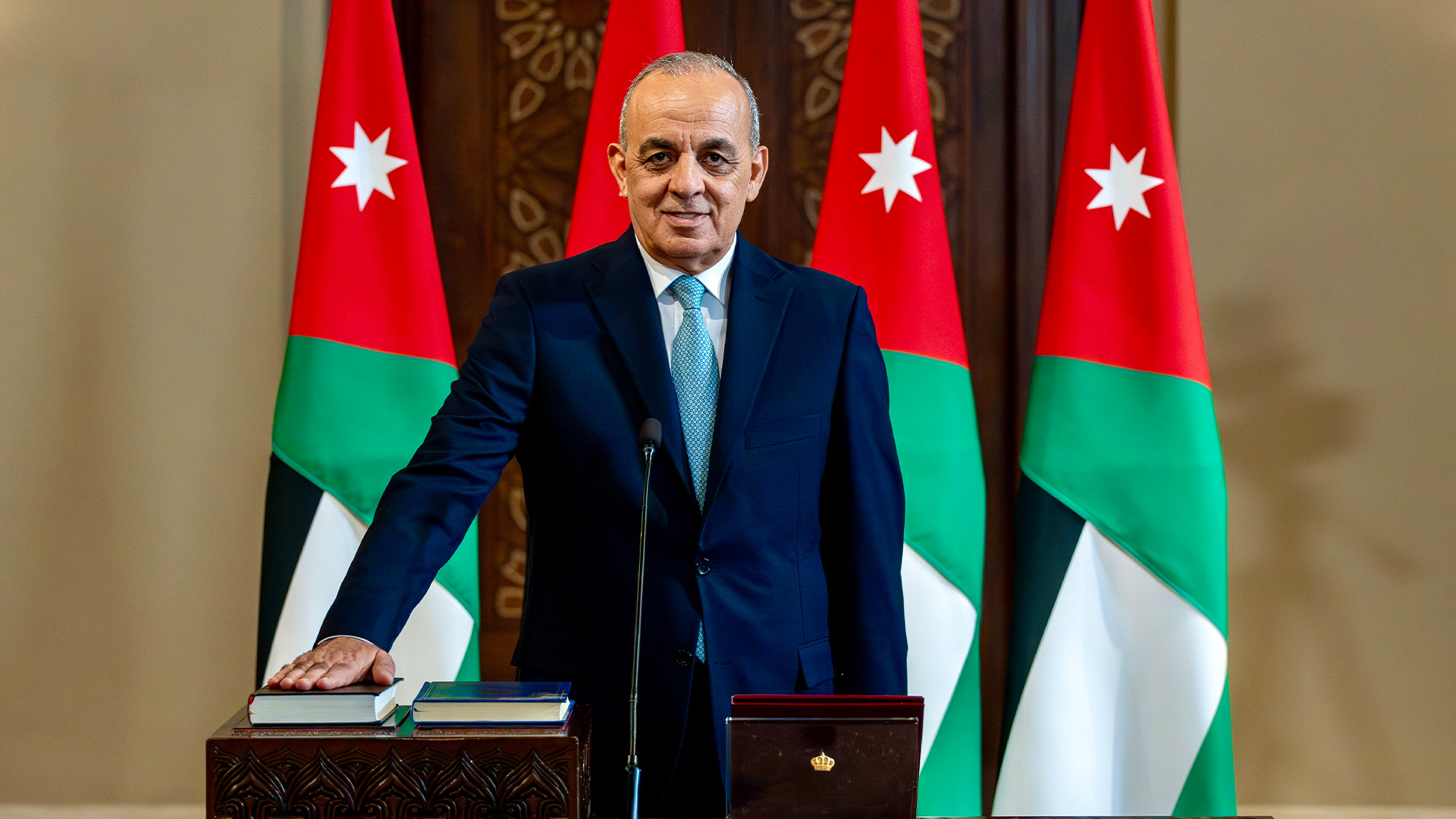 من هو عماد الحجازين وزير السياحة والآثار الجديد؟