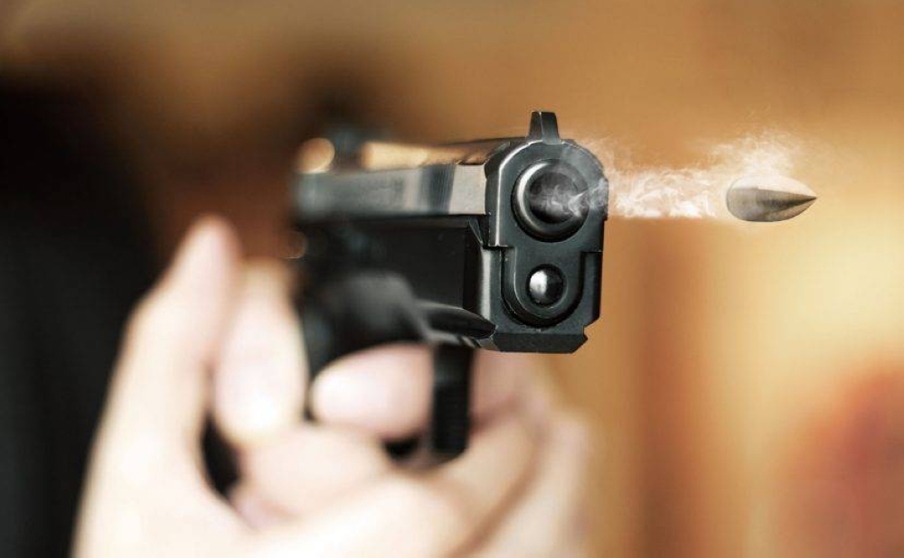 عاجل| مصرع فتى إثر إصابته بالرصاص خطأً على يد والده