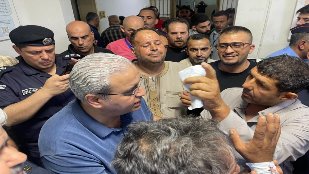 صورة حول : وزير الصحة يوضح حول ما جرى في مستشفى الزرقاء وزير الصحة يوضح حول ما جرى في مستشفى الزرقاء