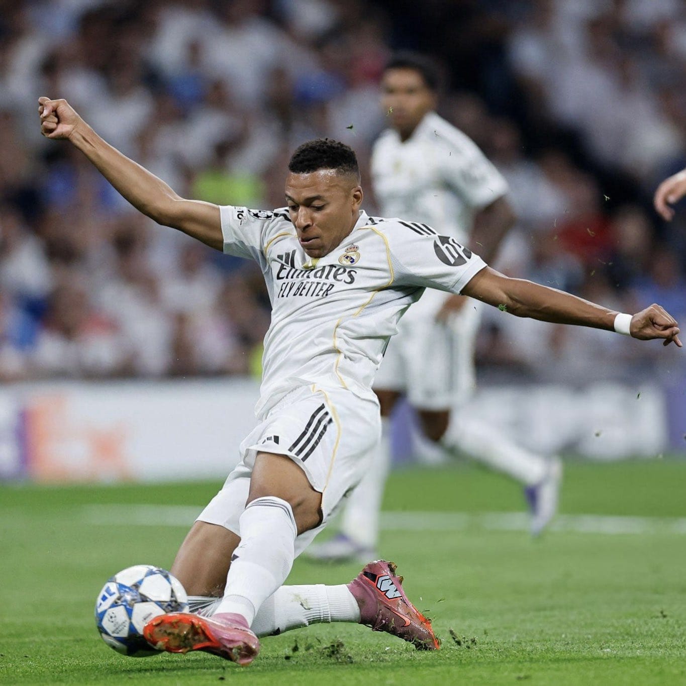 صورة حول : مبابي يسجل ويصبح ثالث أفضل الفرنسيين في أوروبا"صور" مبابي يسجل ويصبح ثالث أفضل الفرنسيين في أوروبا"صور"