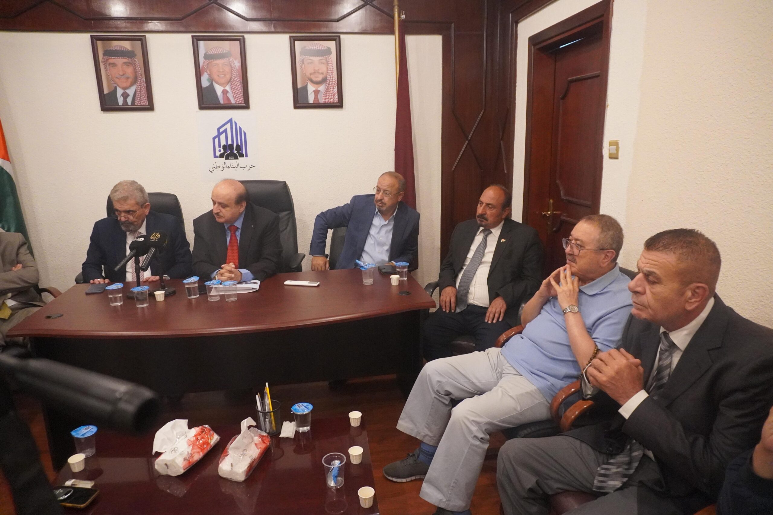 صرخة فنانين بعد دفع التلفزيون الأردني 500 ألف دينار لمؤثر مقابل 15 حلقة… وحزب البناء يتبنى مطالبهم “فيديو وصور"