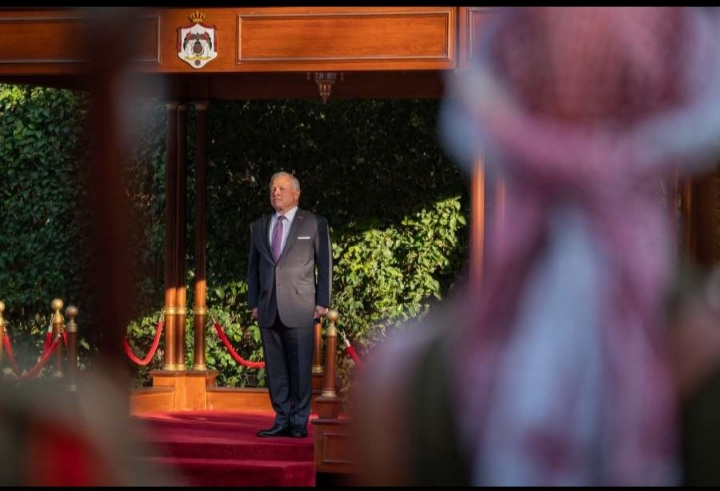 صورة حول : الملك يتقبل أوراق اعتماد عدد من السفراء الجدد لدى البلاط الملكي الهاشمي الملك يتقبل أوراق اعتماد عدد من السفراء الجدد لدى البلاط الملكي الهاشمي