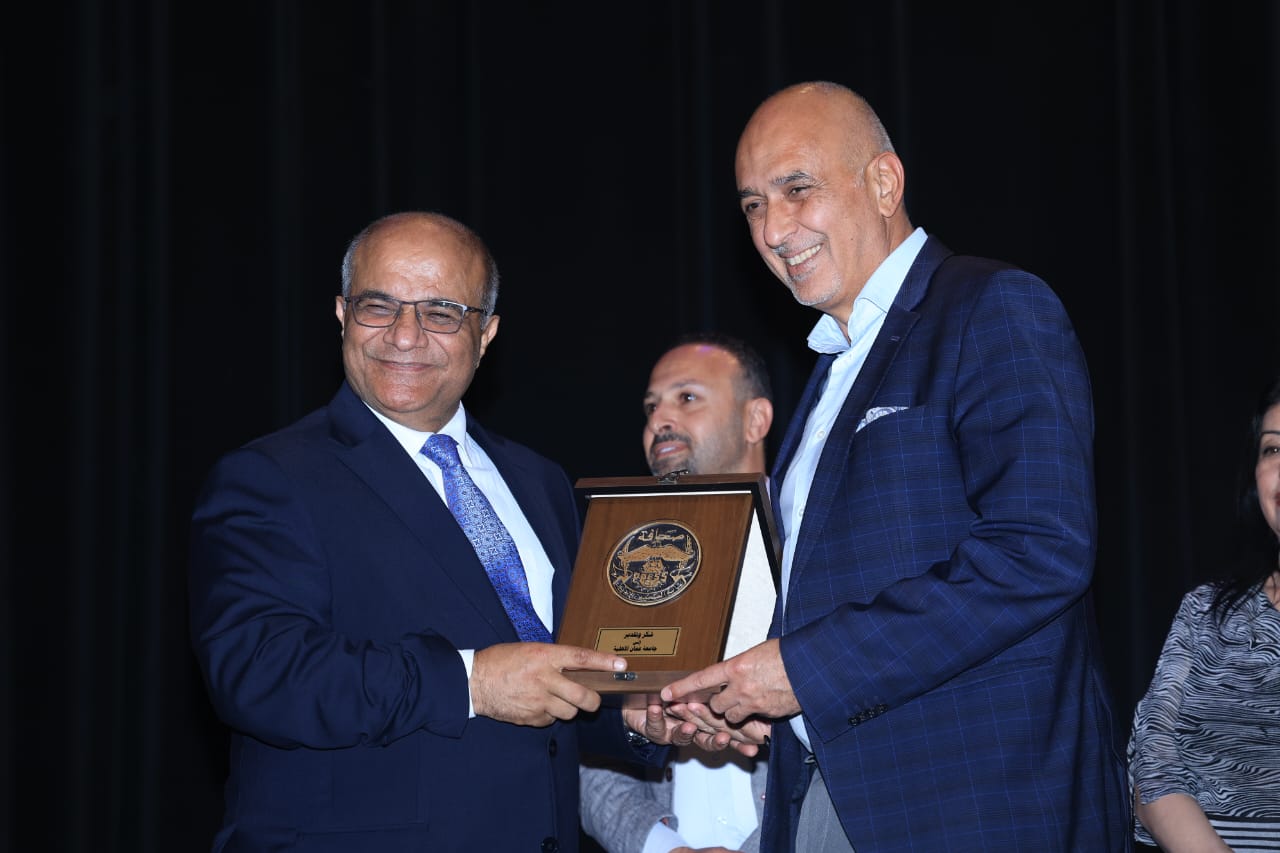 نقابة الصحفيين تكرم جامعة عمان الأهلية والجهات الداعمة لحفل التوجيهي