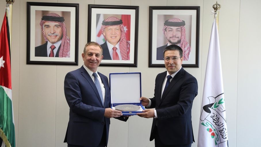 لجان فنية مشتركة بين الأردن و أوزبكستان لتعزيز التعاون الزراعي