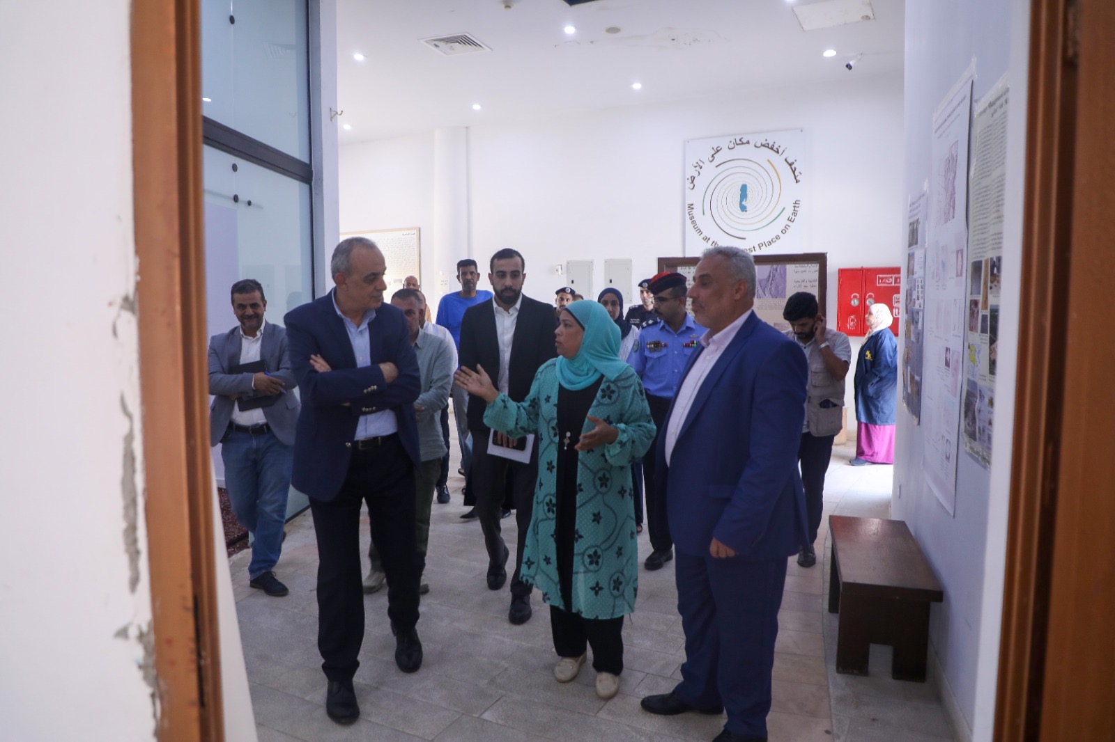 وزير السياحة والآثار يتفقد متحف أخفض مكان على سطح الأرض والمواقع الأثرية في الأغوار الجنوبية