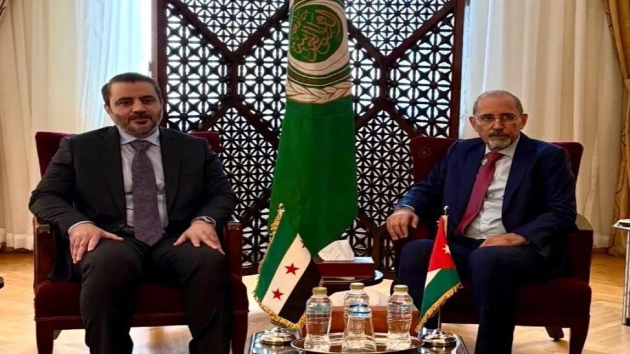 الصفدي يؤكد دعم الأردن المطلق لسوريا ويقود تحركات دبلوماسية