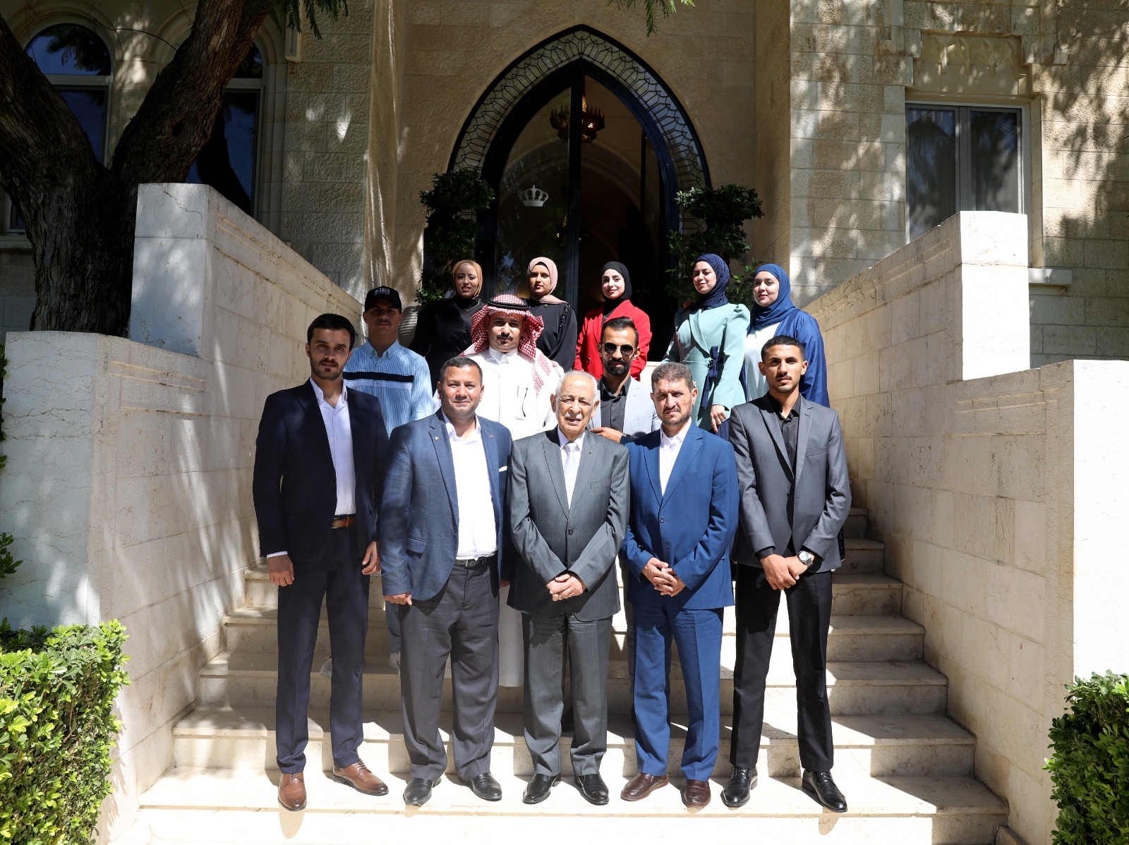 صورة حول : عاجل | العيسوي: حكمة الملك وقيادته رسخت مكانة الأردن وصوته المدافع عن قضايا أمته عاجل | العيسوي: حكمة الملك وقيادته رسخت مكانة الأردن وصوته المدافع عن قضايا أمته