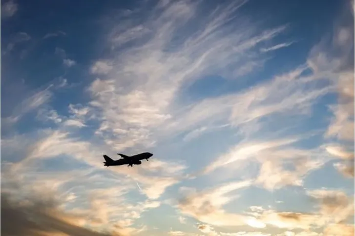 تأخر هبوط طائرة فوق فرنسا لأكثر من 15 دقيقة والسبب صادم