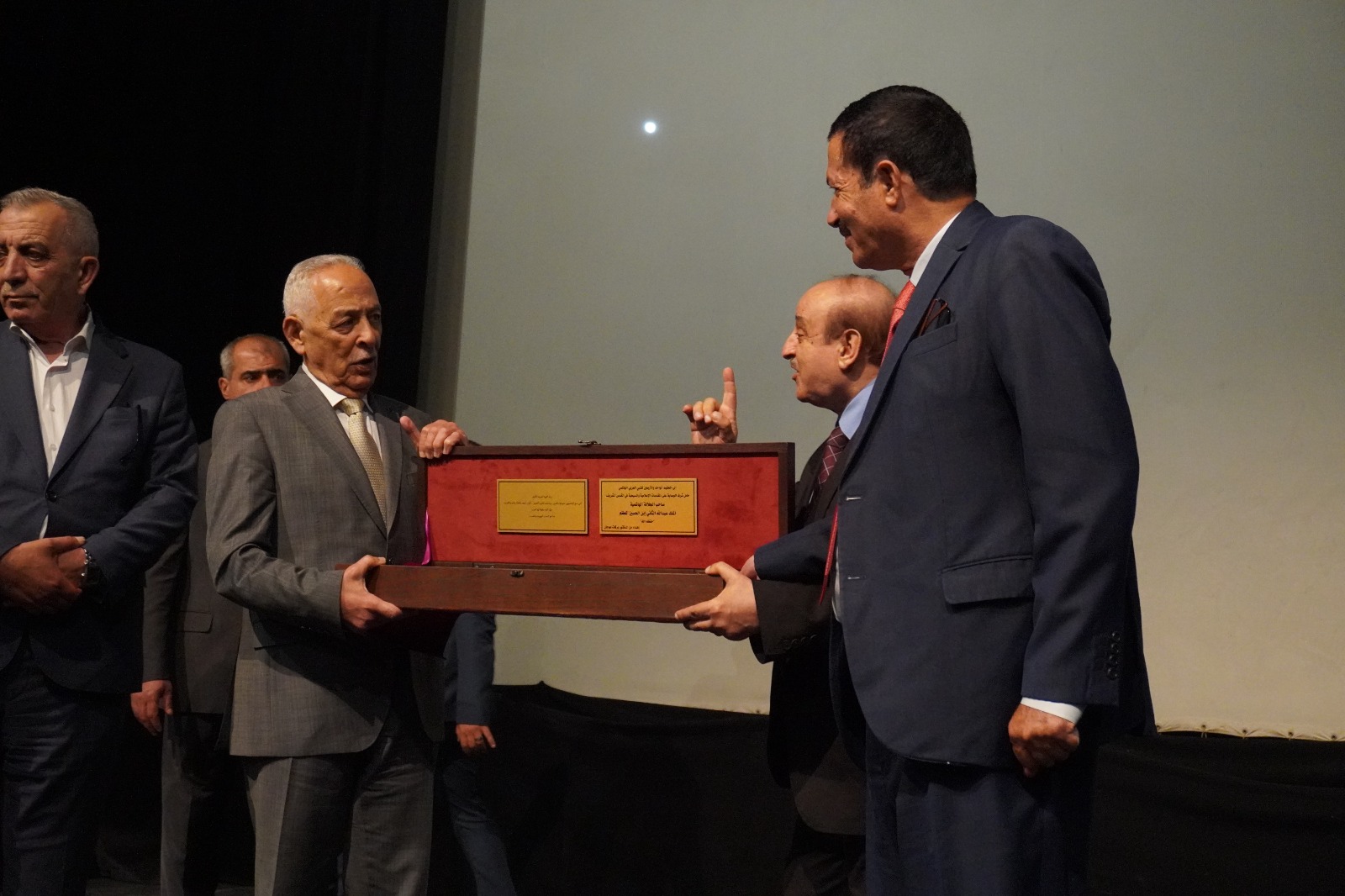 عاجل | العيسوي يرعى عرض الفيلم الوثائقي "معان حيث أشرقت شمس المملكة" فيديو