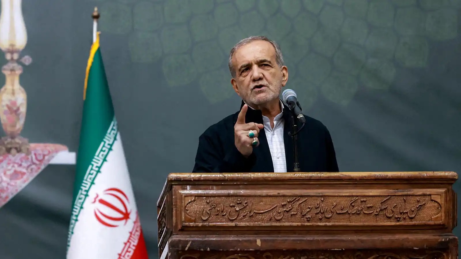 صورة حول : الرئيس الإيراني يؤكد ثبات بلاده في وجه التحديات والتهديدات الخارجية الرئيس الإيراني يؤكد ثبات بلاده في وجه التحديات والتهديدات الخارجية