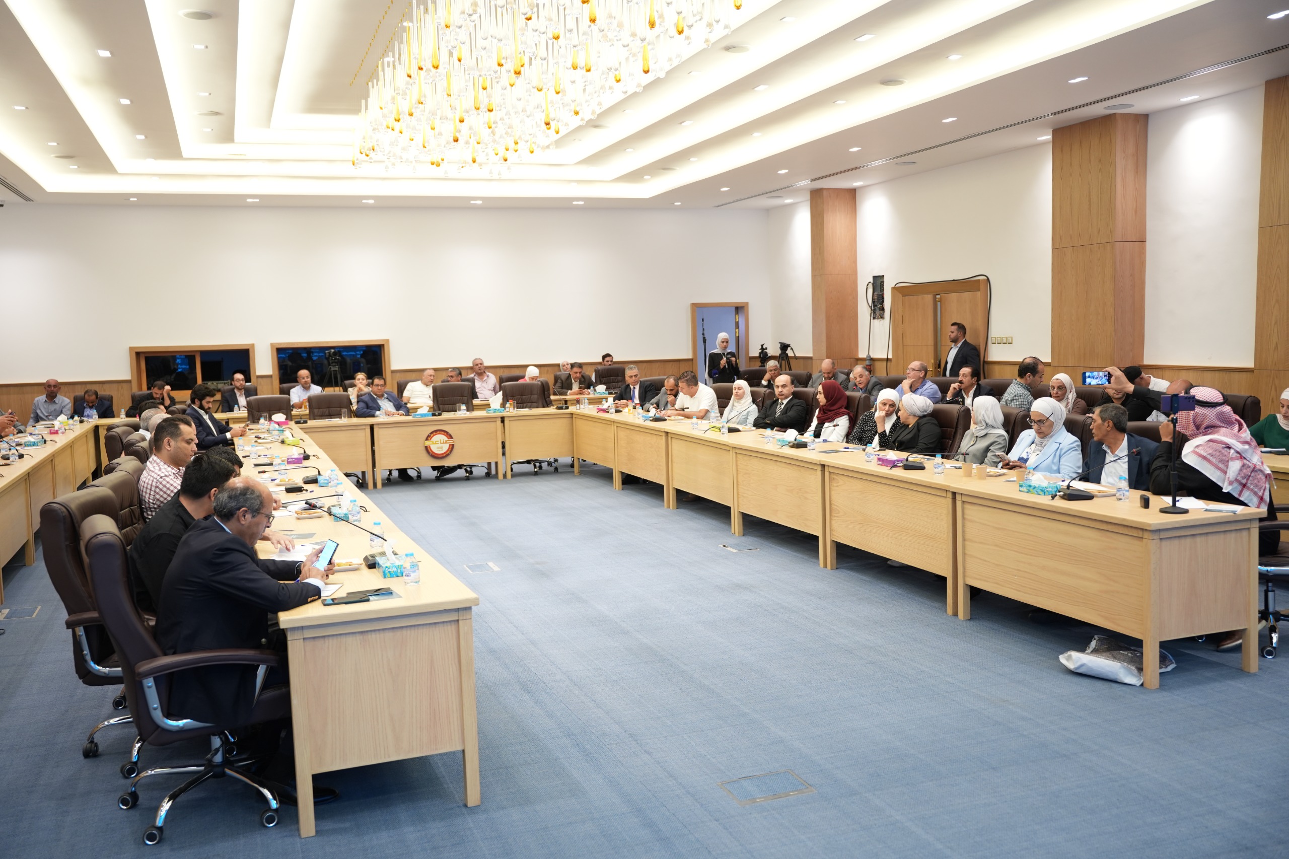 صناعة عمان تنظم مؤتمر ومعرض المنظفات الدولي 2026 بمشاركة واسعة.. فيديو وصور