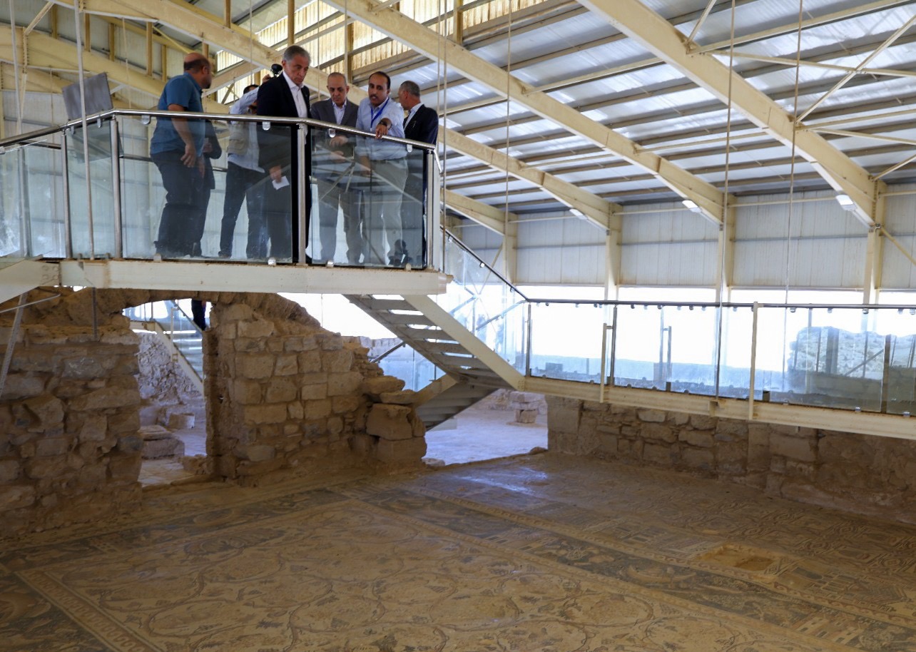 عاجل | جعفر حسان يتفقد موقع أم الرصاص الأثري .. صور