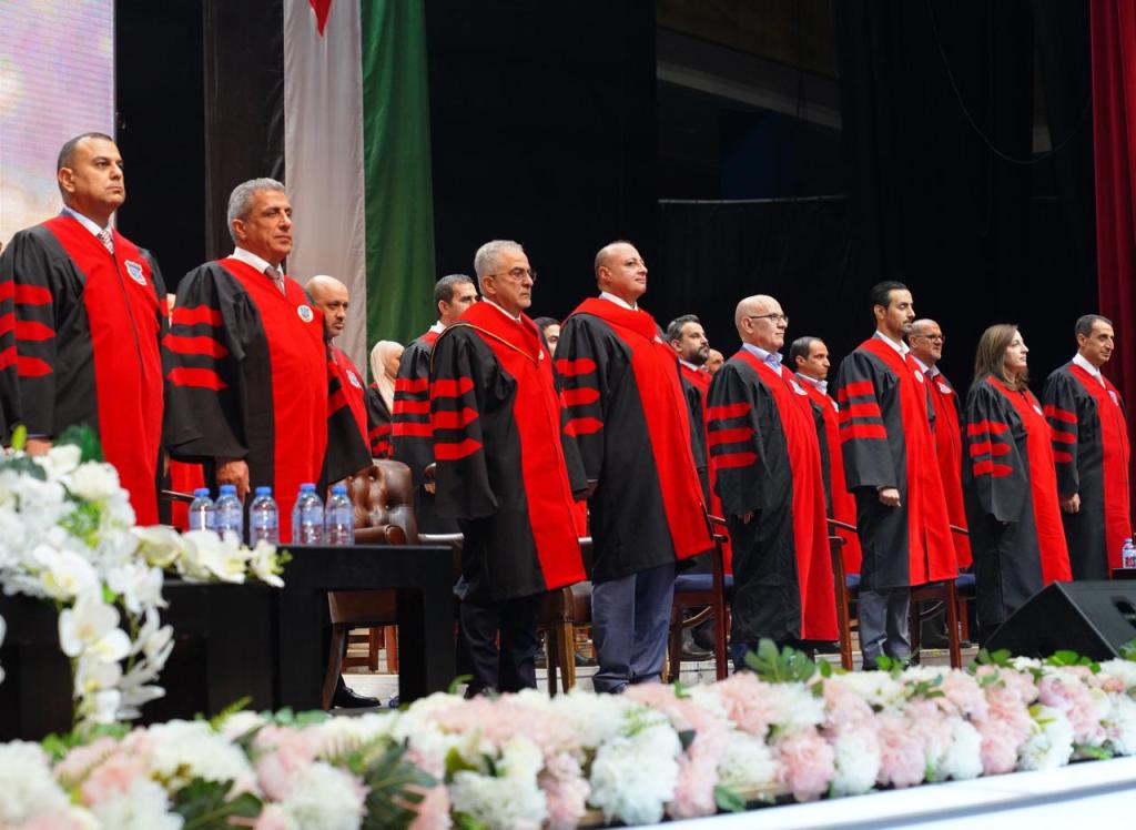 بالصور ... د. ماهر الحوراني يرعى اليوم الأول لإحتفال عمان الأهلية بتخريج طلبتها للفصل الصيفي من الفوج 32