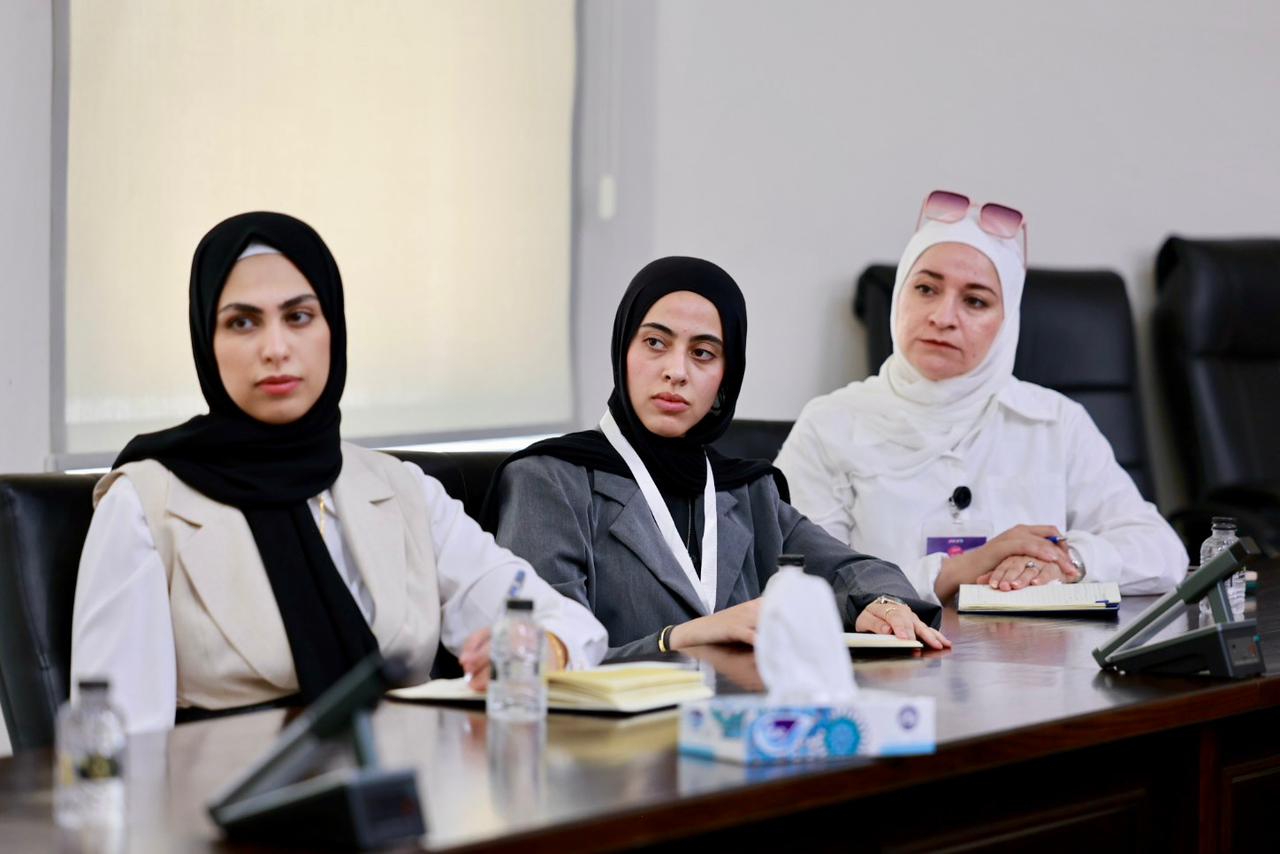 وزير الشباب يؤكد أهمية مأسسة العمل التطوعي وتعزيزه كثقافة وطنية