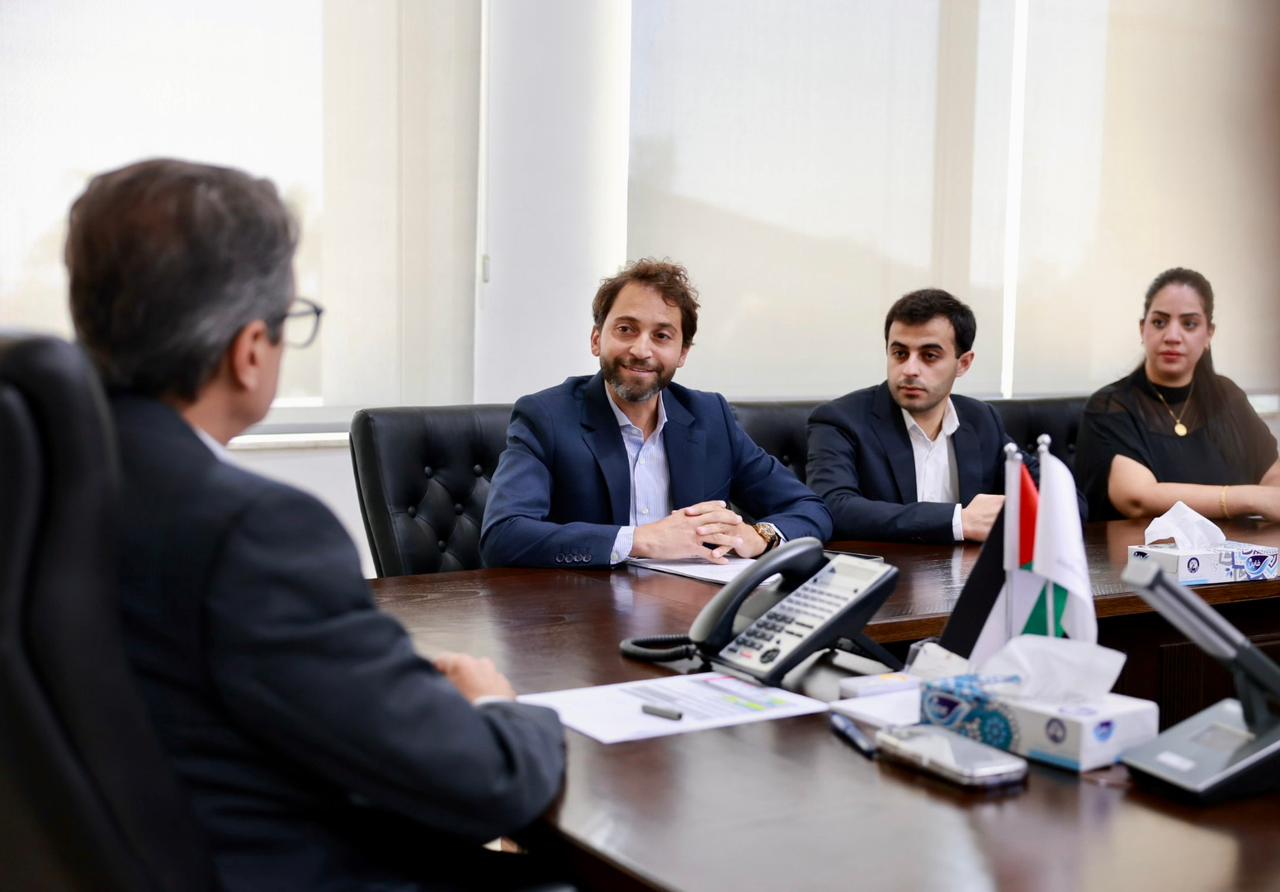 وزير الشباب يؤكد أهمية مأسسة العمل التطوعي وتعزيزه كثقافة وطنية