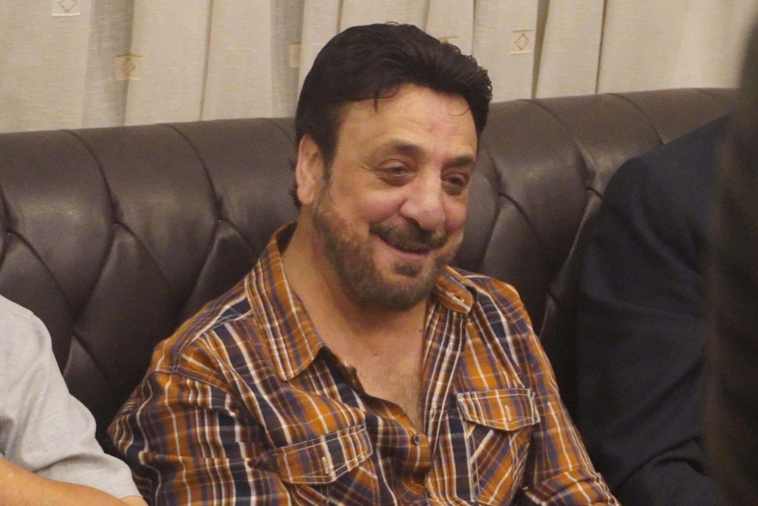 صرخة فنانين بعد دفع التلفزيون الأردني 500 ألف دينار لمؤثر مقابل 15 حلقة… وحزب البناء يتبنى مطالبهم “فيديو وصور"